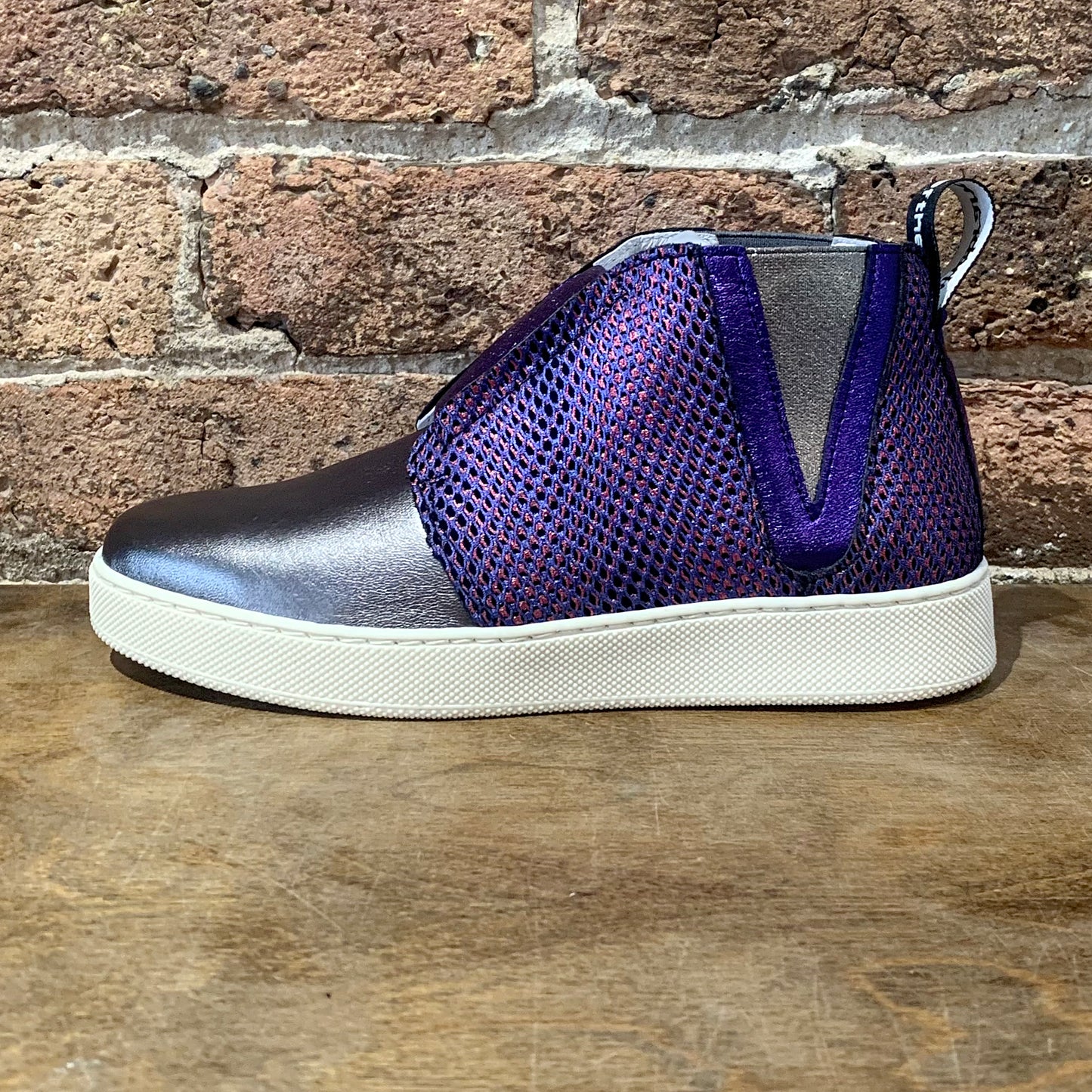 Vaddia Aust Hi Tops