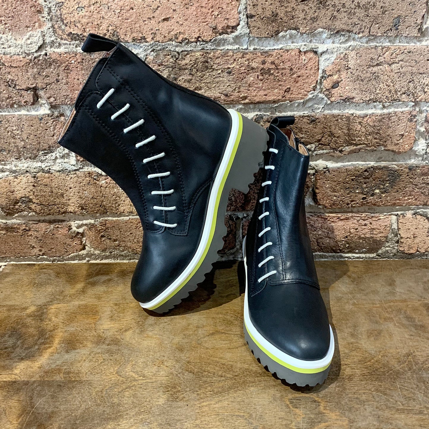 ALL BLACK Side Cord Bootie