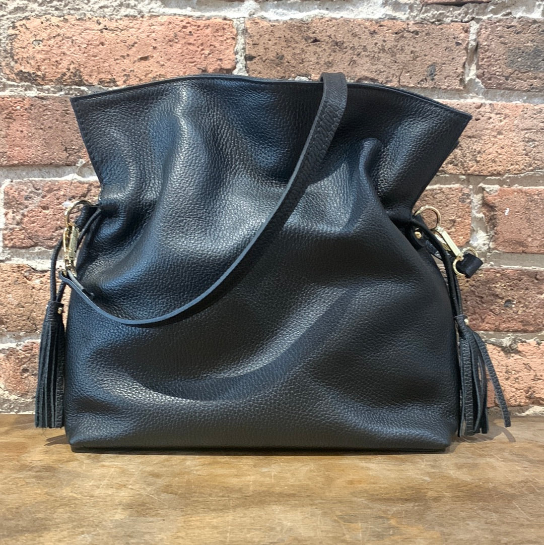 Hanna Bucket Bag