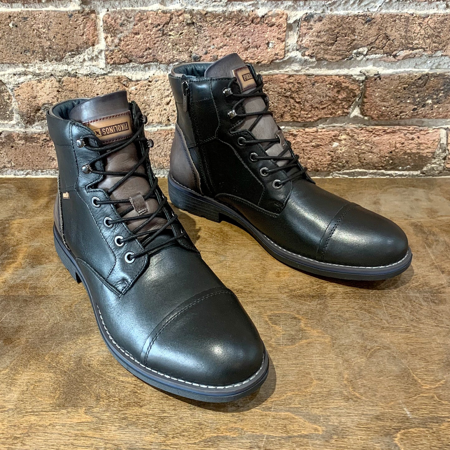 Pikolinos York Lace Up Boot Black