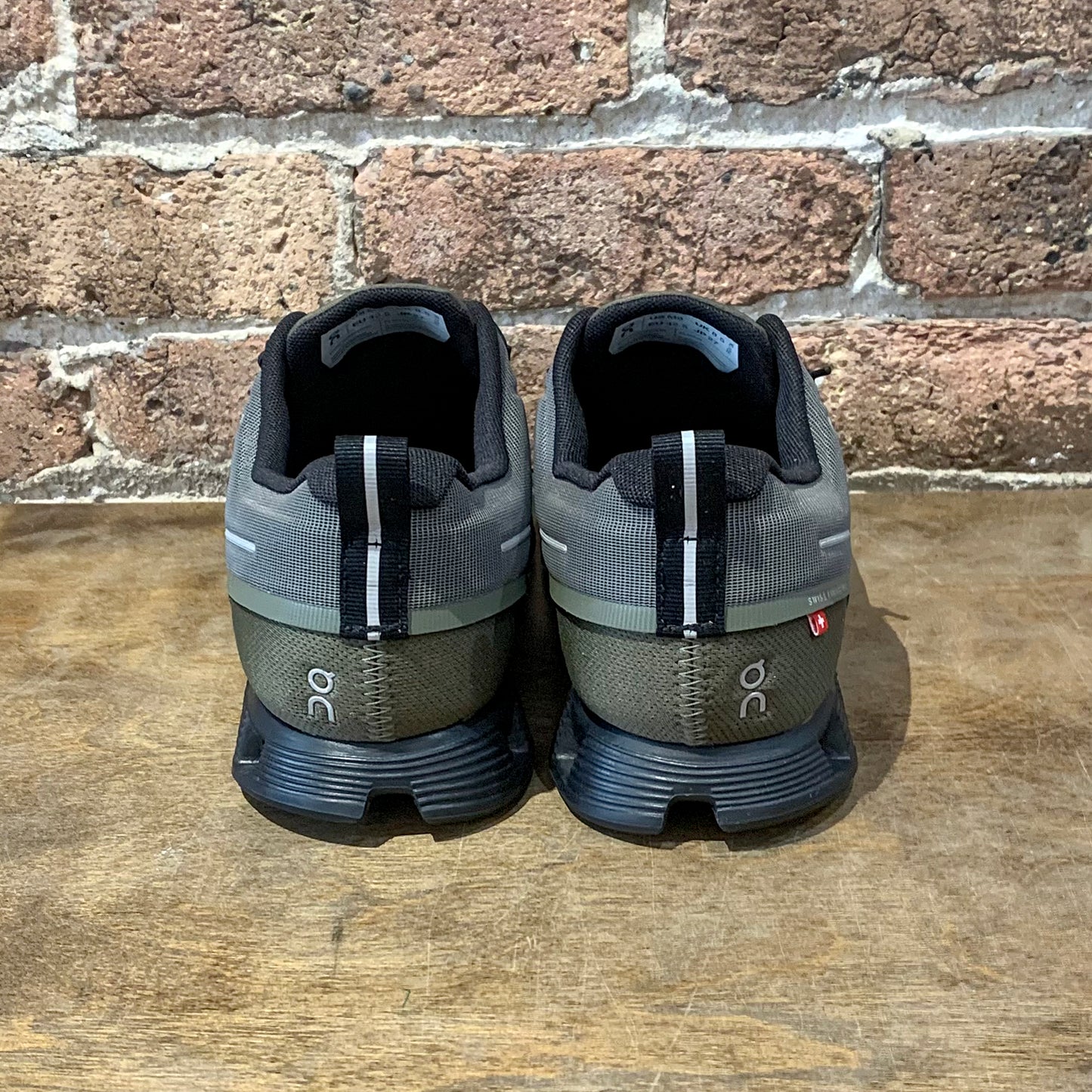Cloud 5 Waterproof M Olive | Black