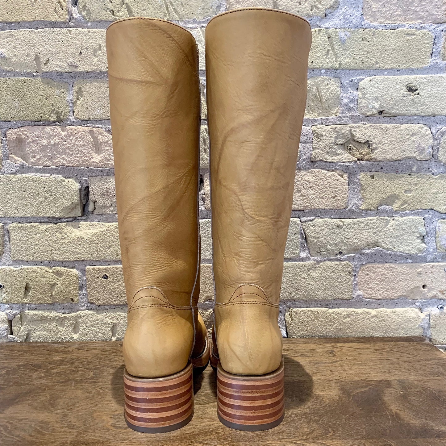 Frye Campus 14L Banana