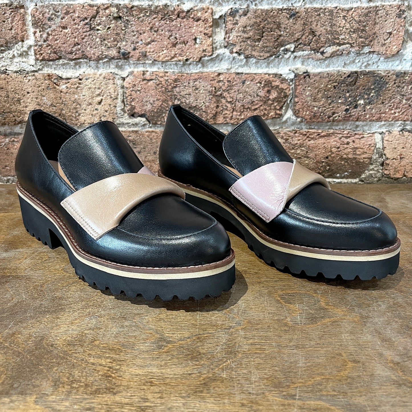 ALL BLACK Flatsash Lugg Loafer