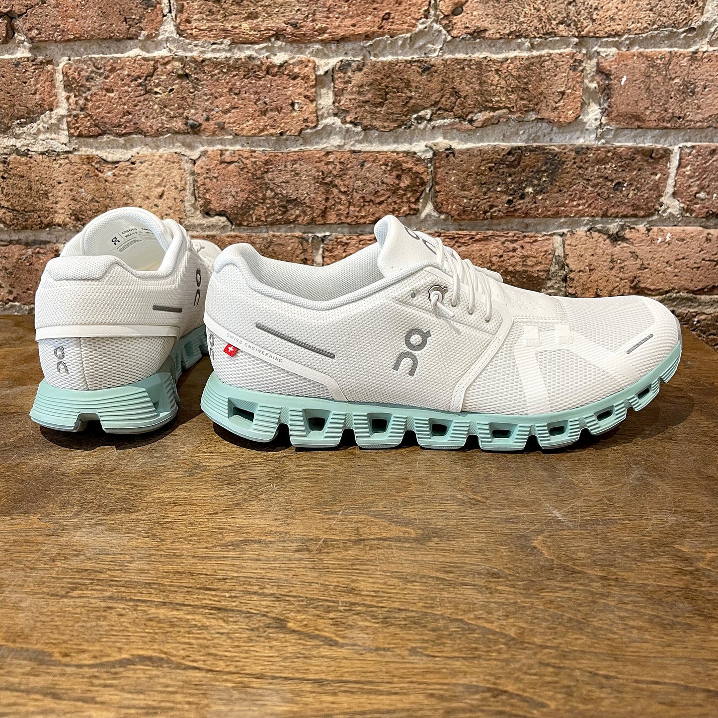 Cloud 5 M Undyed-White | Creek