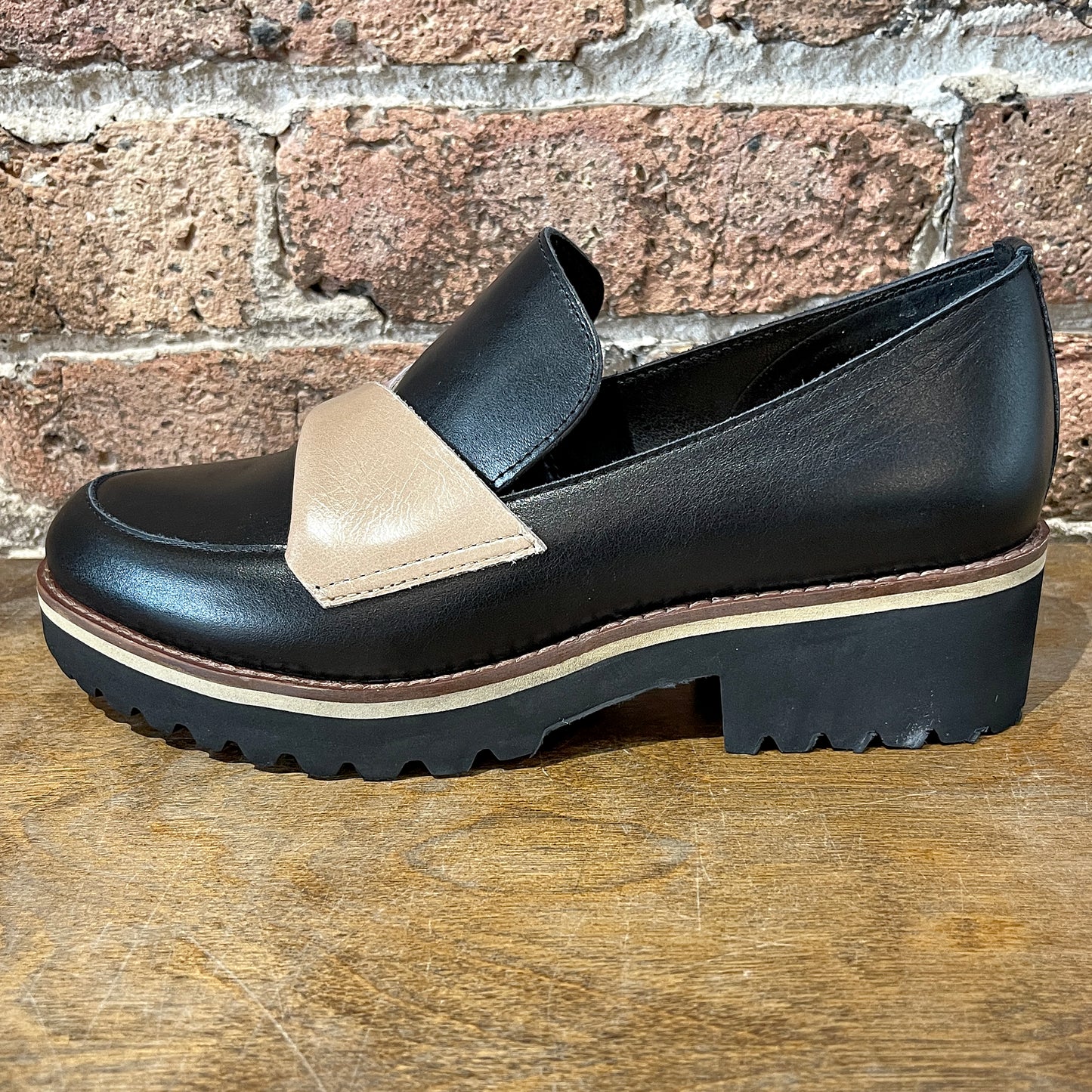 ALL BLACK Flatsash Lugg Loafer