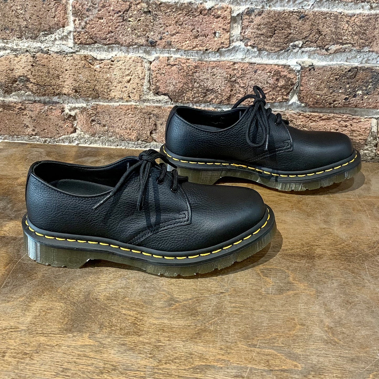 Dr. Martens 1461 Women's Virginia Oxford