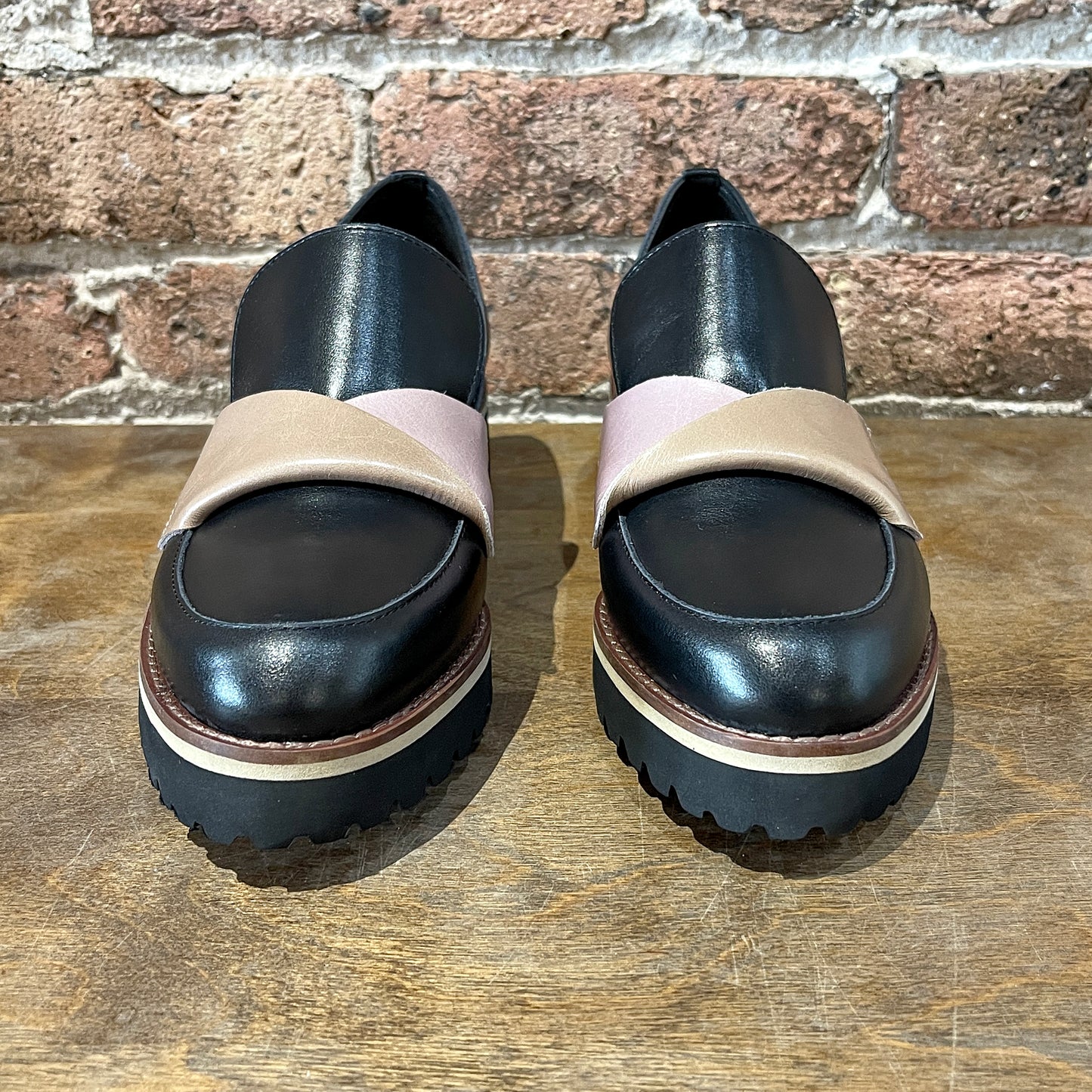 ALL BLACK Flatsash Lugg Loafer