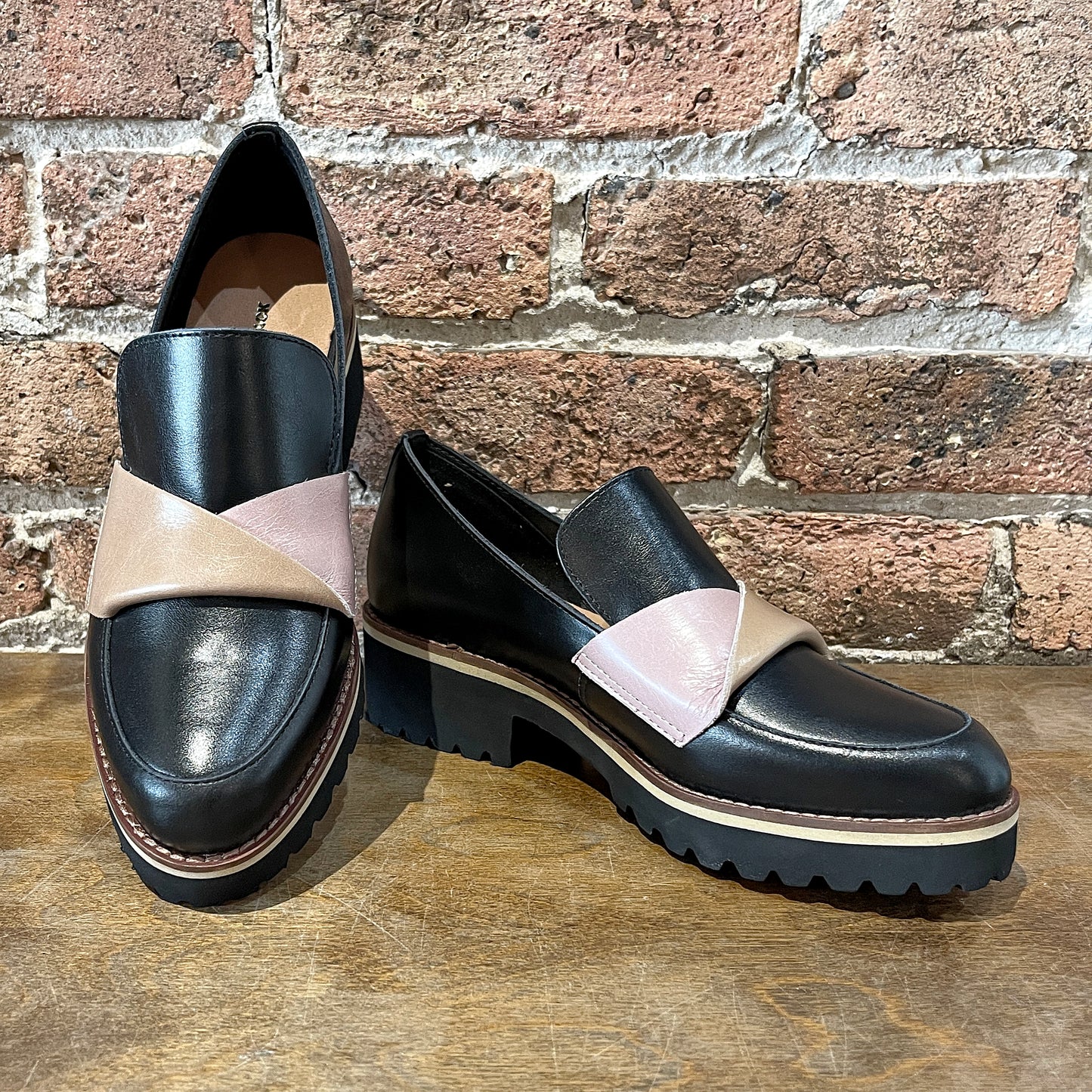 ALL BLACK Flatsash Lugg Loafer