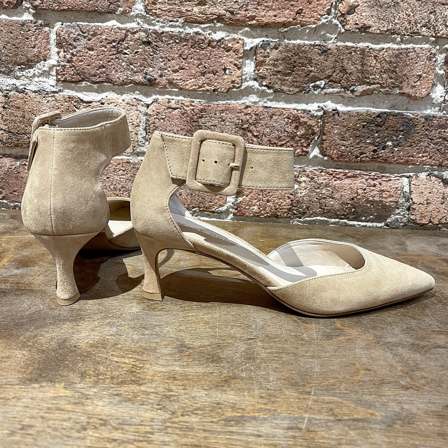 Pelle Moda Ciann Low Heel