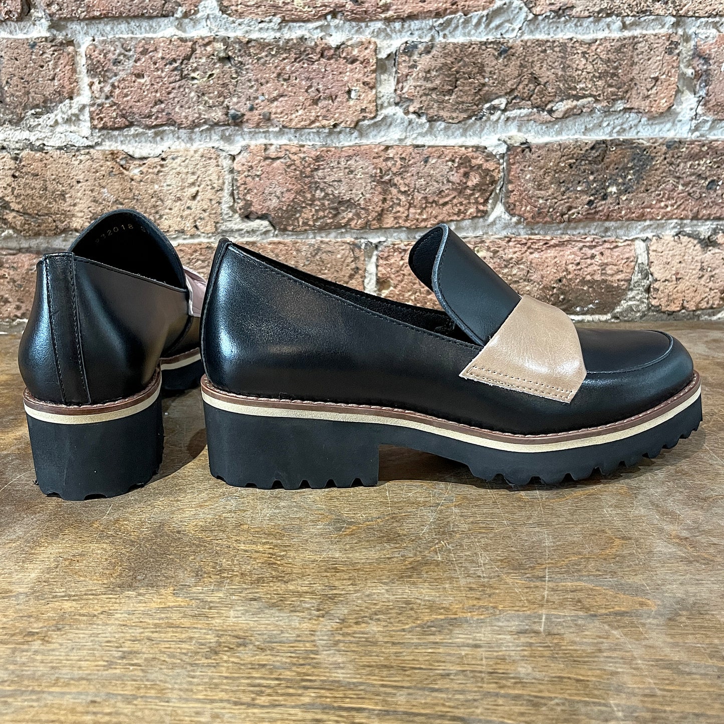 ALL BLACK Flatsash Lugg Loafer