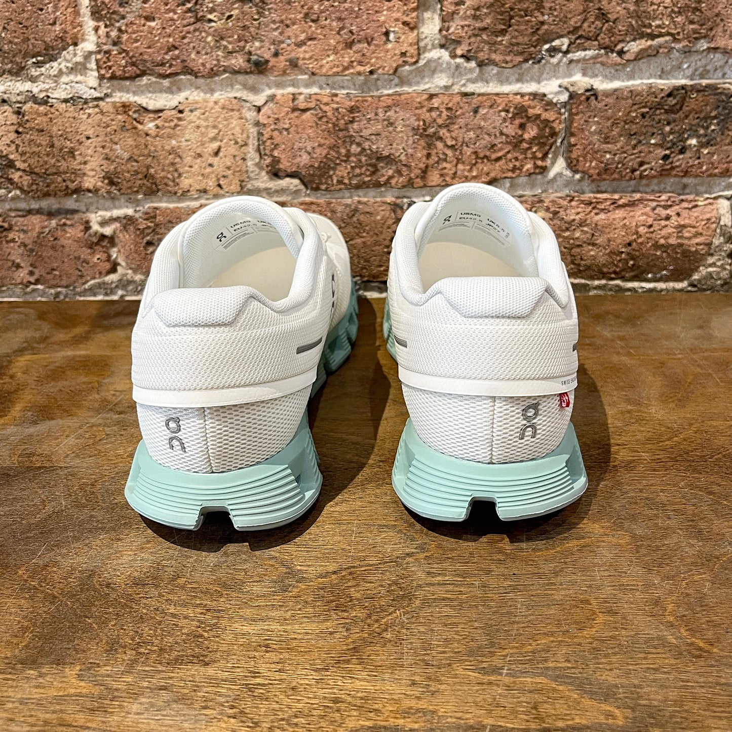 Cloud 5 M Undyed-White | Creek