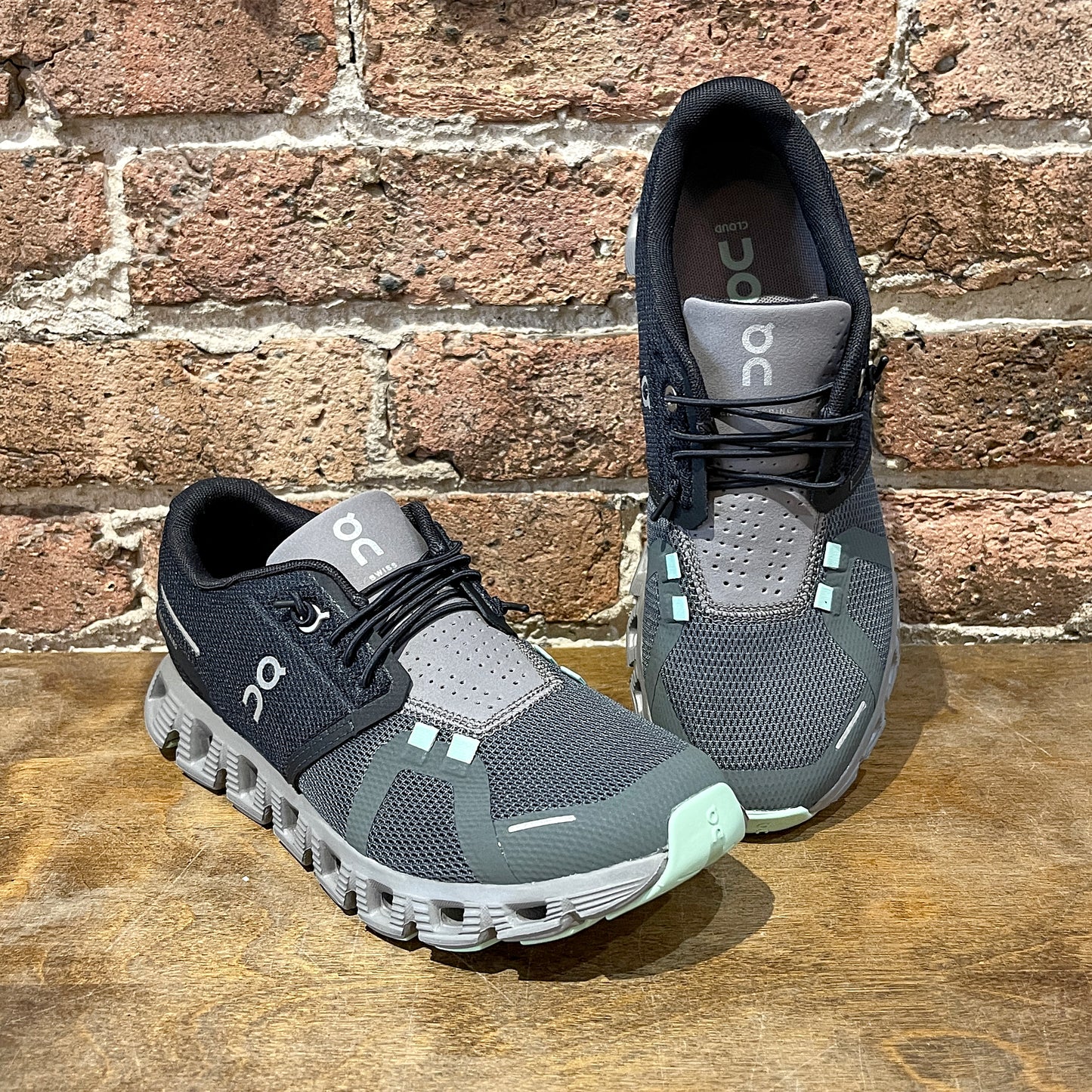On Cloud 5 Women's Black|Lead