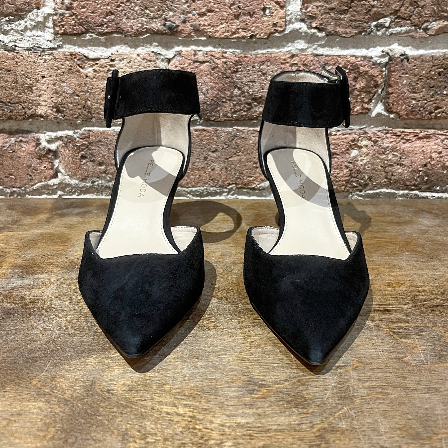Pelle Moda Ciann Low Heel