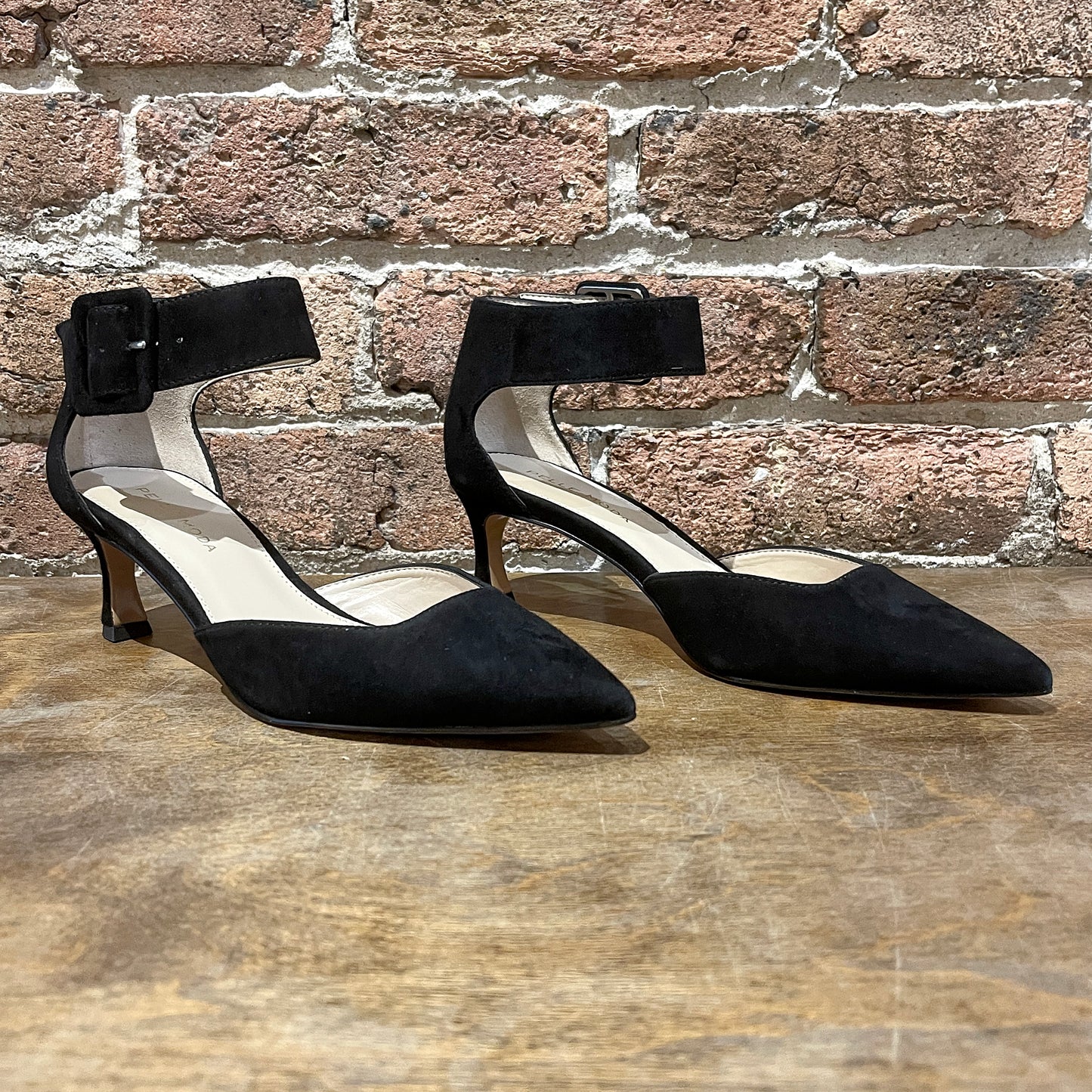 Pelle Moda Ciann Low Heel