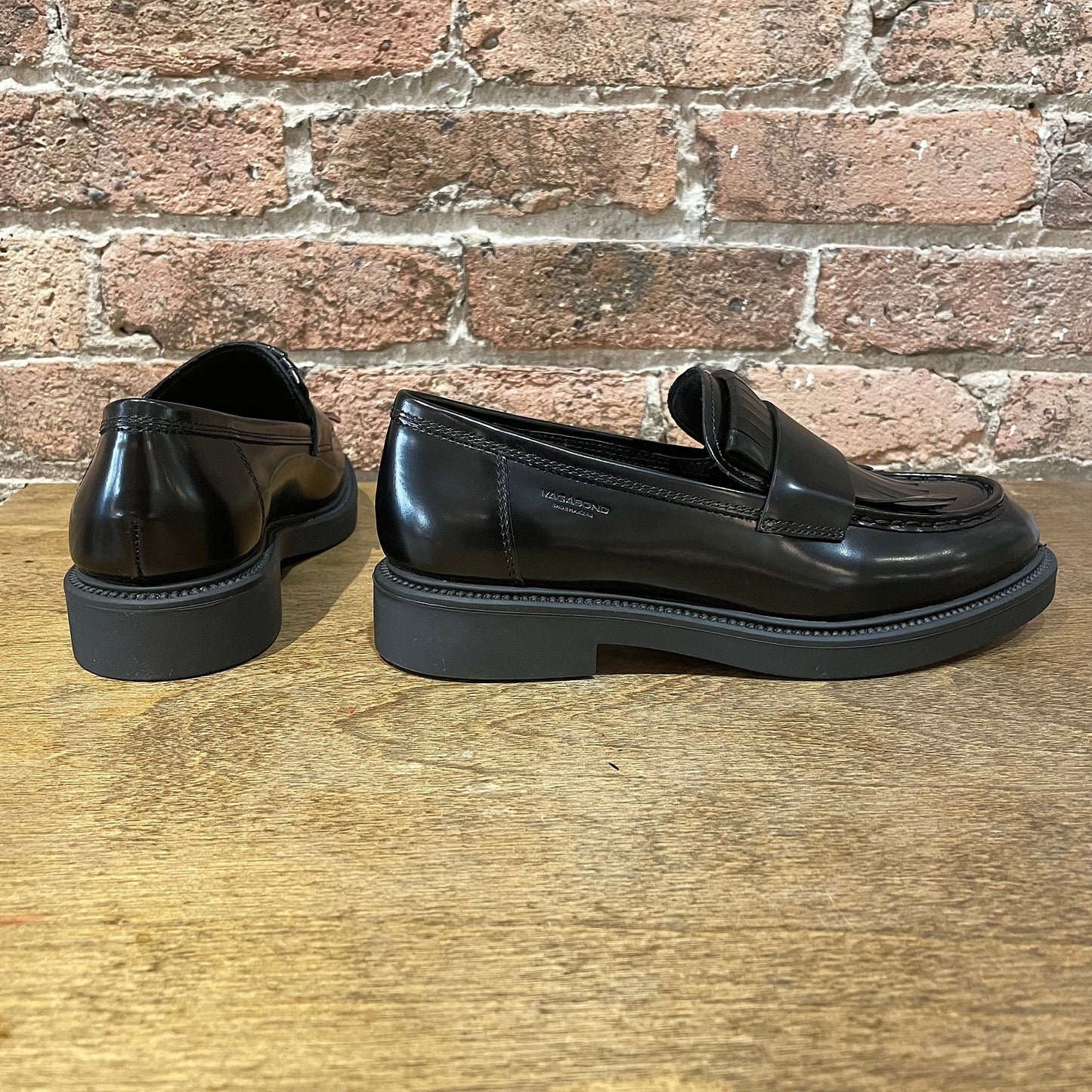 Vagabond Alex Kiltie Loafer Box Leather