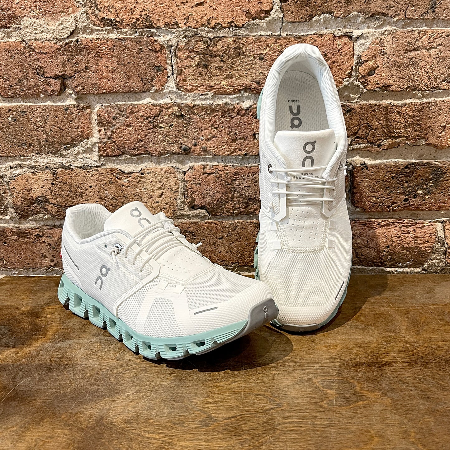 Cloud 5 M Undyed-White | Creek