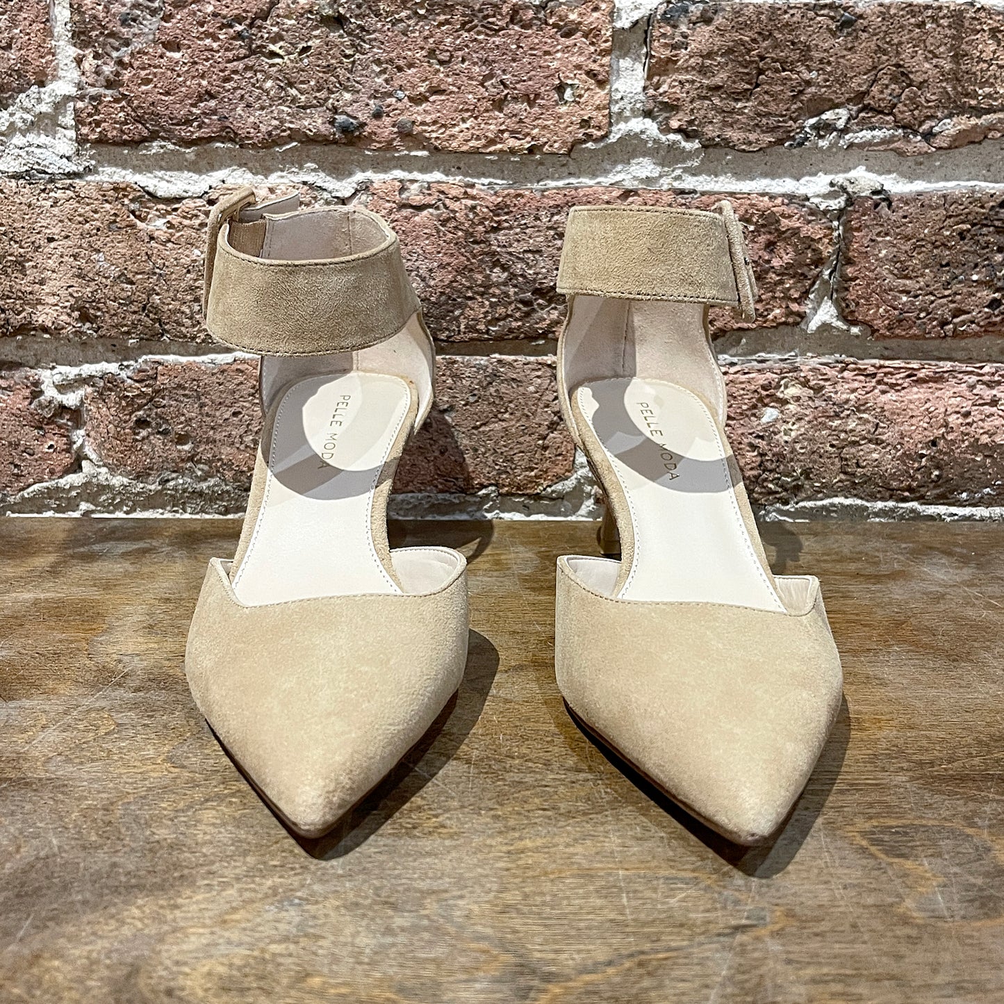 Pelle Moda Ciann Low Heel