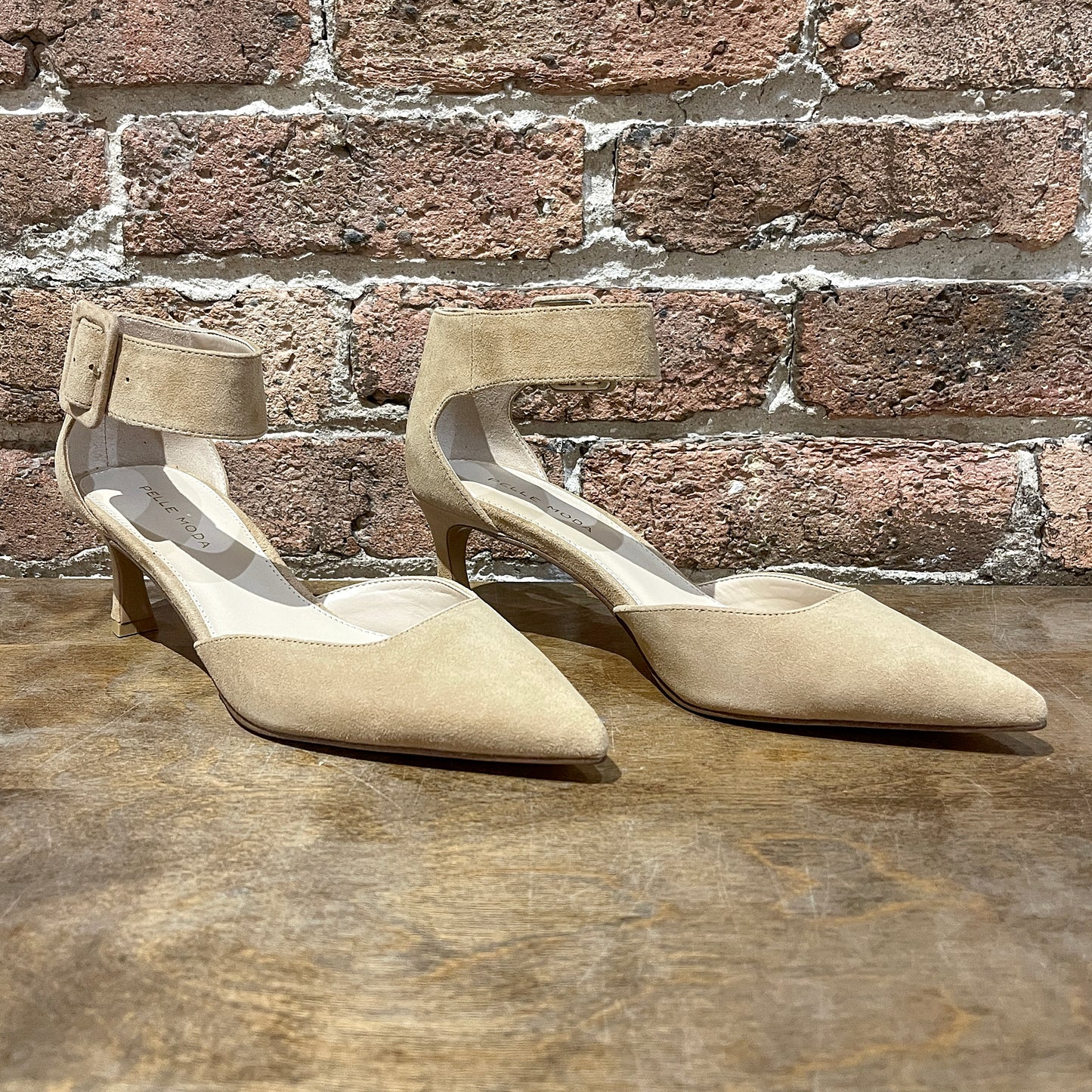 Pelle Moda Ciann Low Heel
