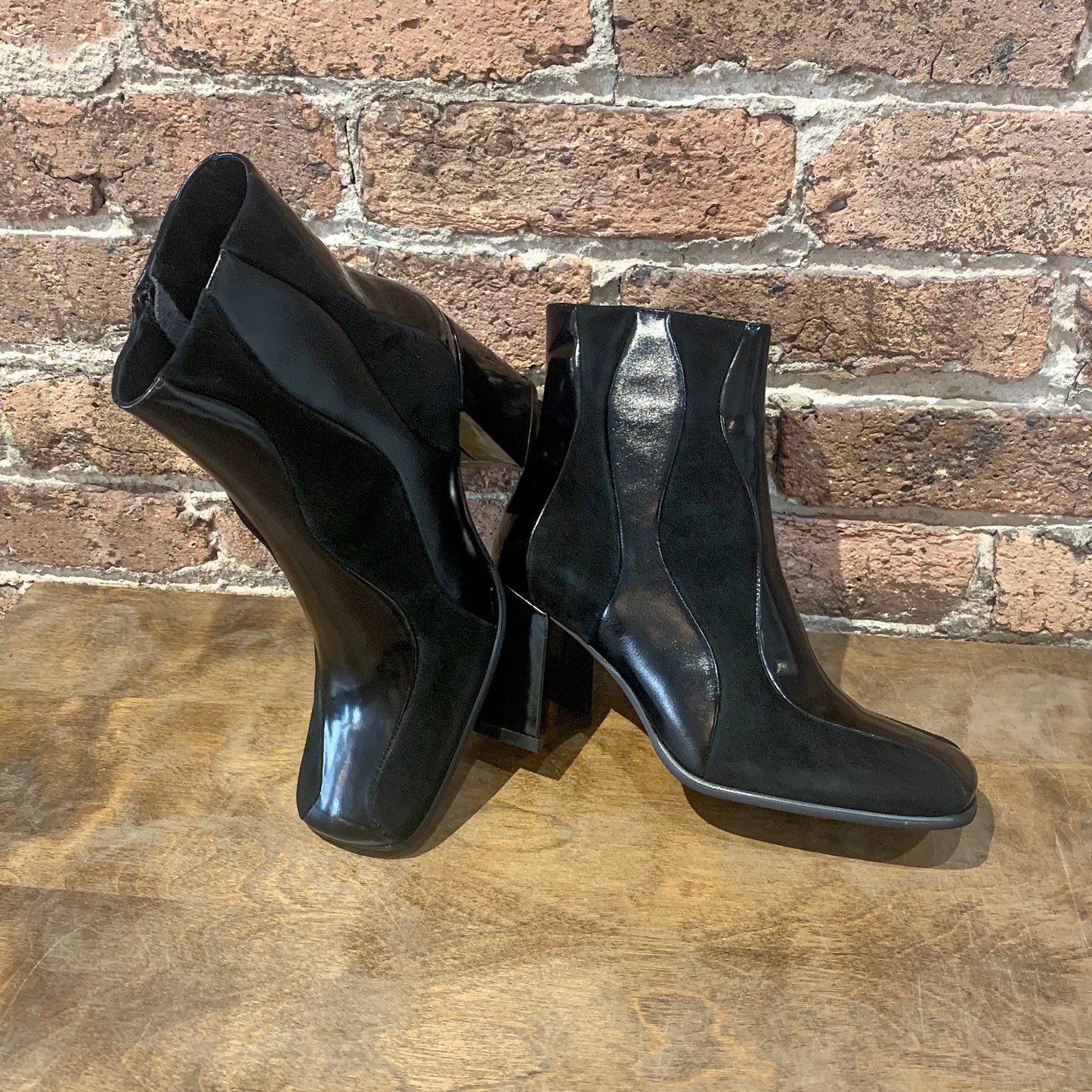 Jeffrey Campbell Lavalamp