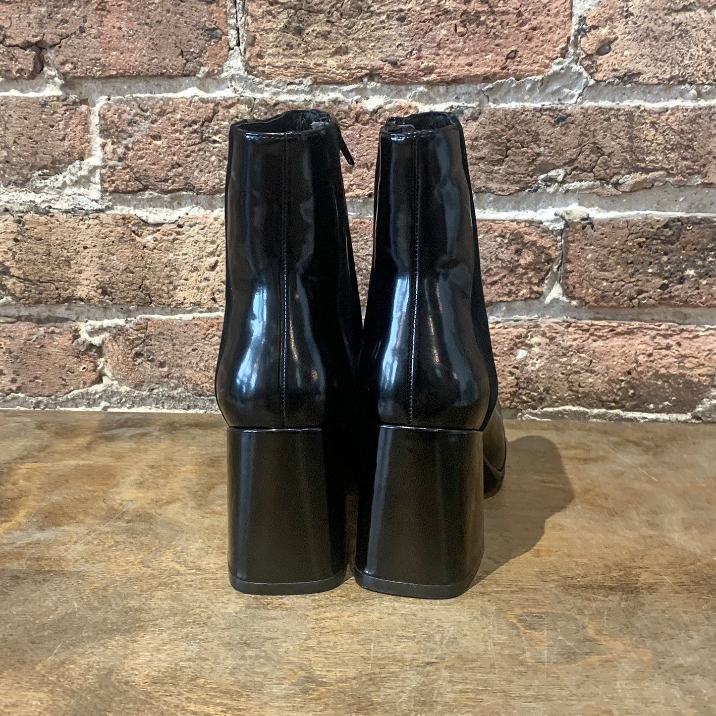 Jeffrey Campbell Lavalamp