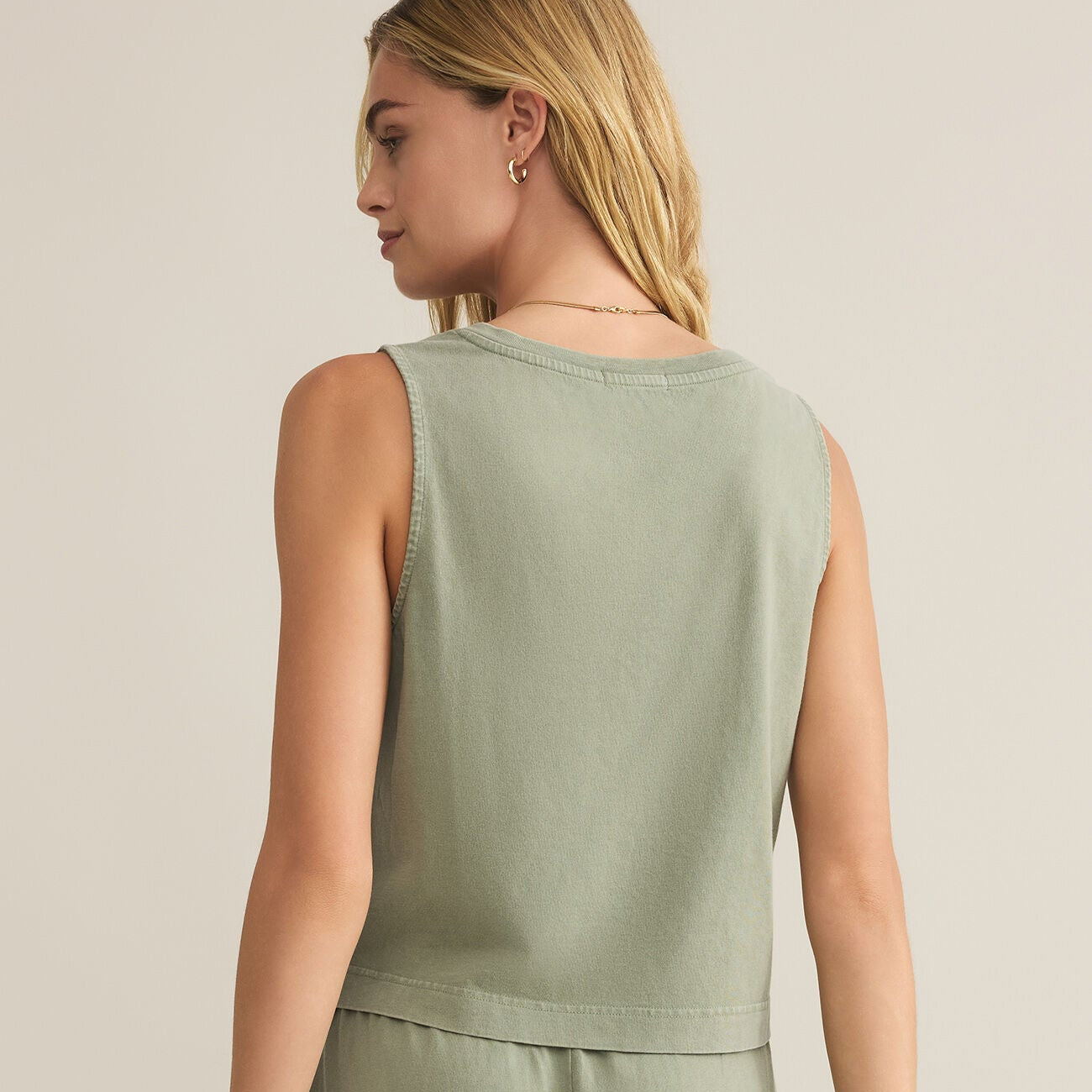 Sloane Sloane V-Neck Top Avocado - shoostore