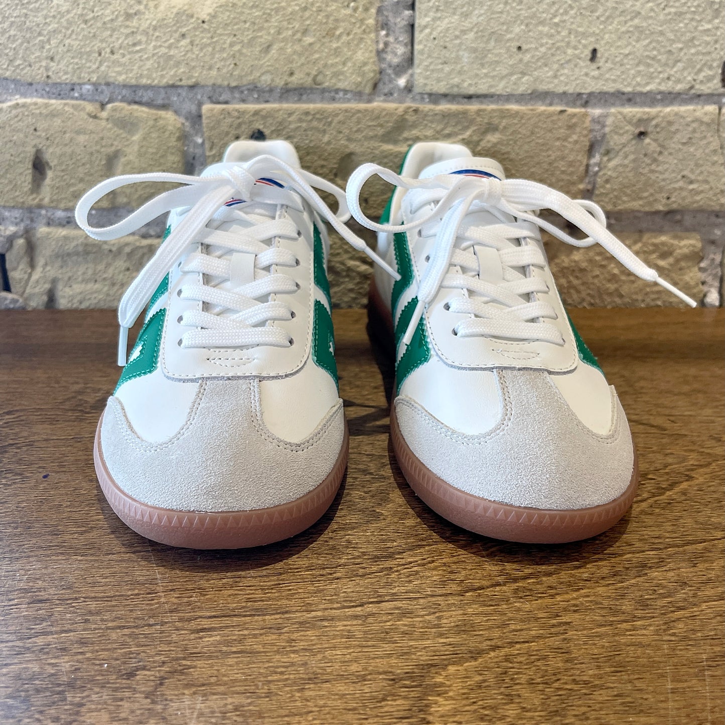 BACK 70 Cloud White Green