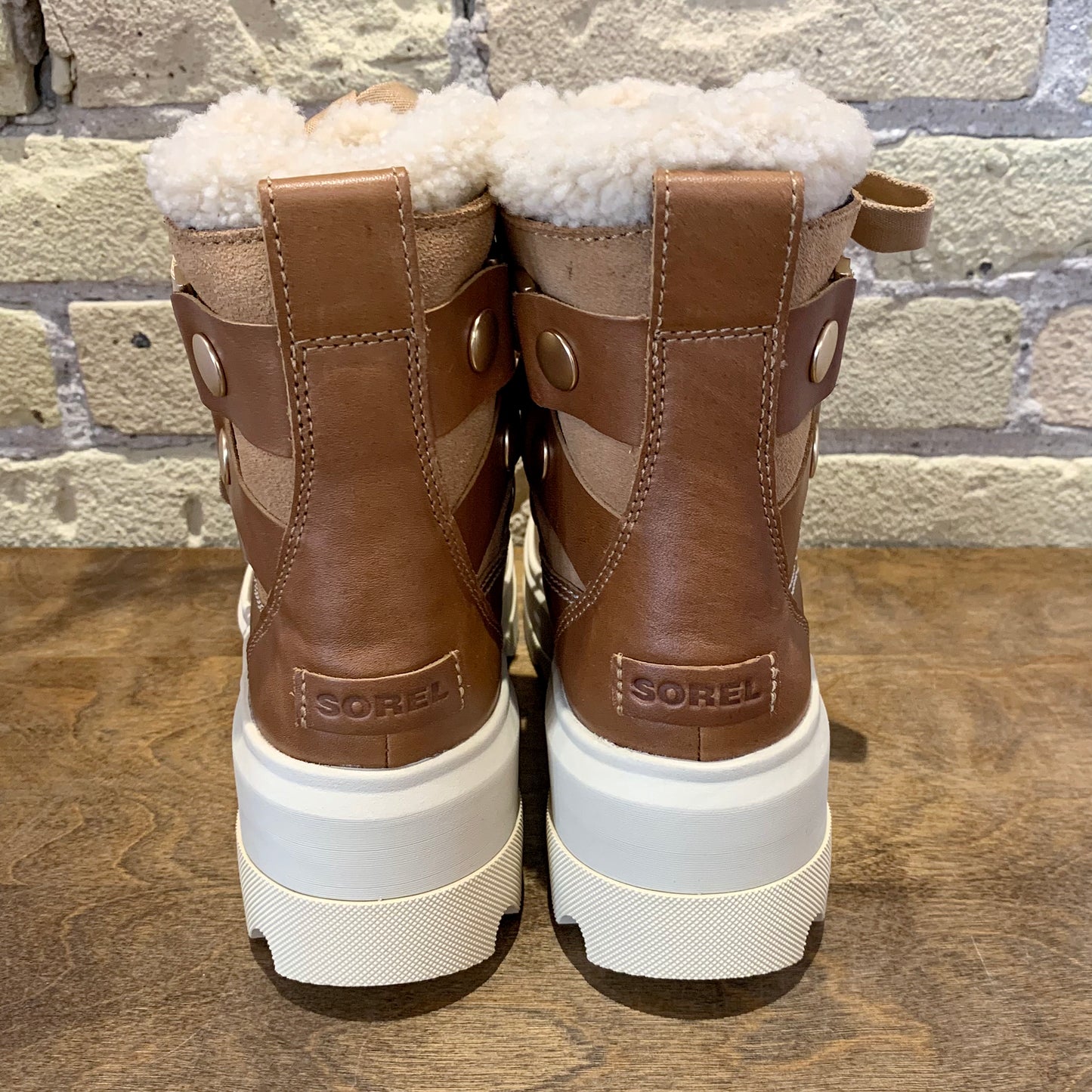 Sorel JOAN FRWD™ COZY BOOT WP Tawny Buff/Honey White