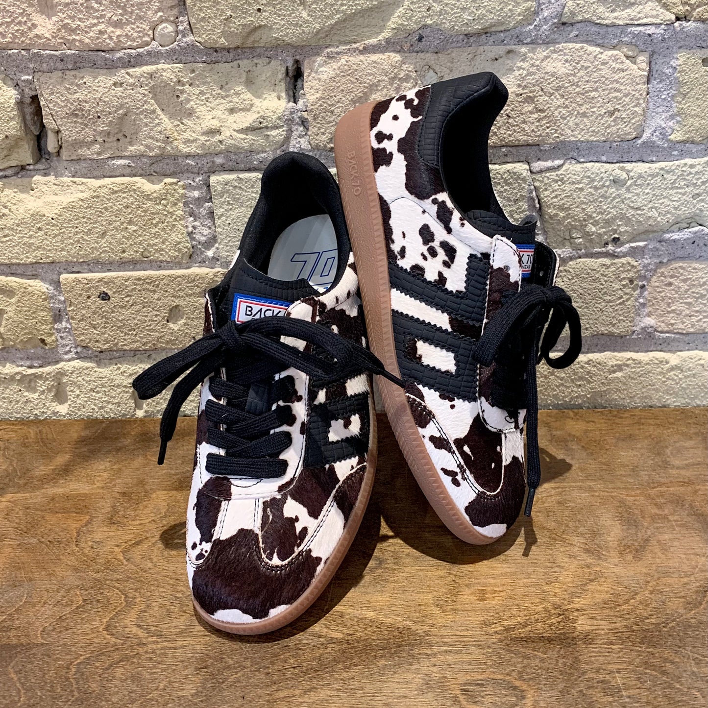 BACK 70 Cloud CL in Cow Black White Black