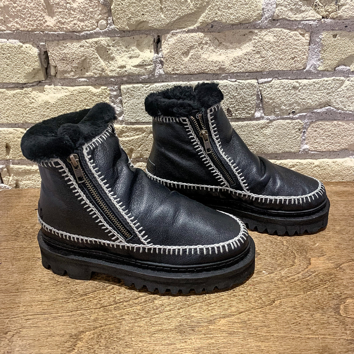 Laidback London Setsu 3.0 Black Leather Light Grey