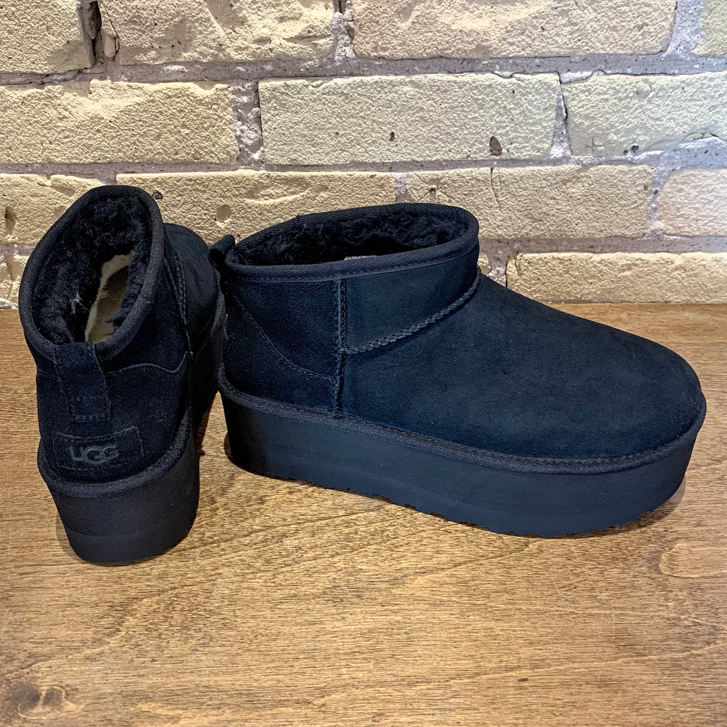 UGG Women's Classic Ultra Mini Platform