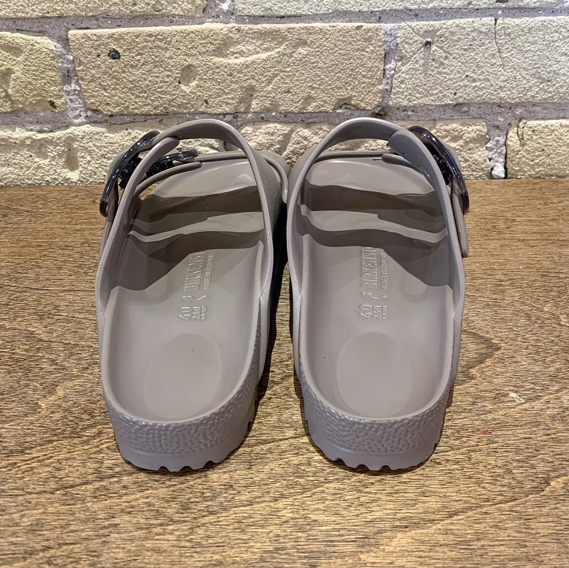 Arizona Big Buckle EVA Grey Taupe - shoostore