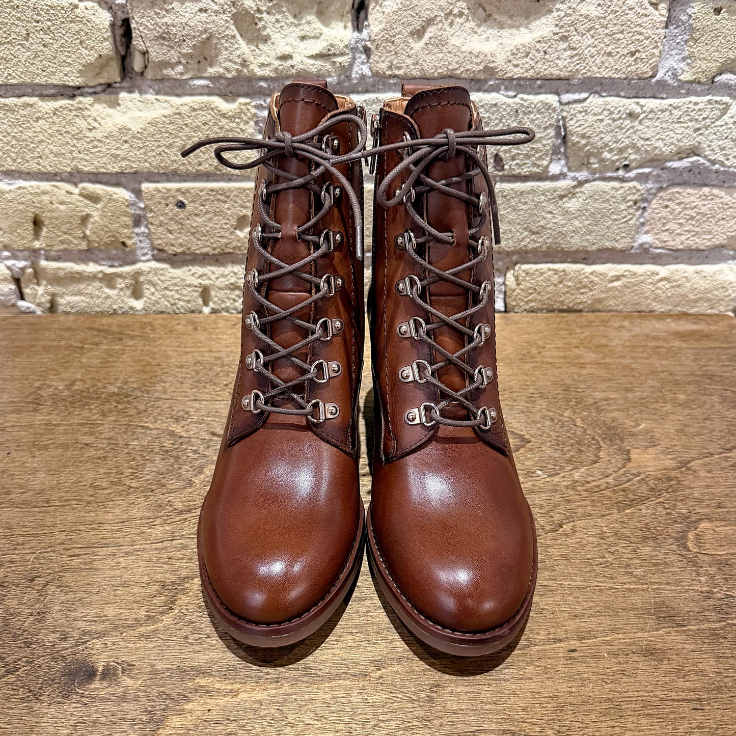 Pikolinos Palencia Laceup Boot