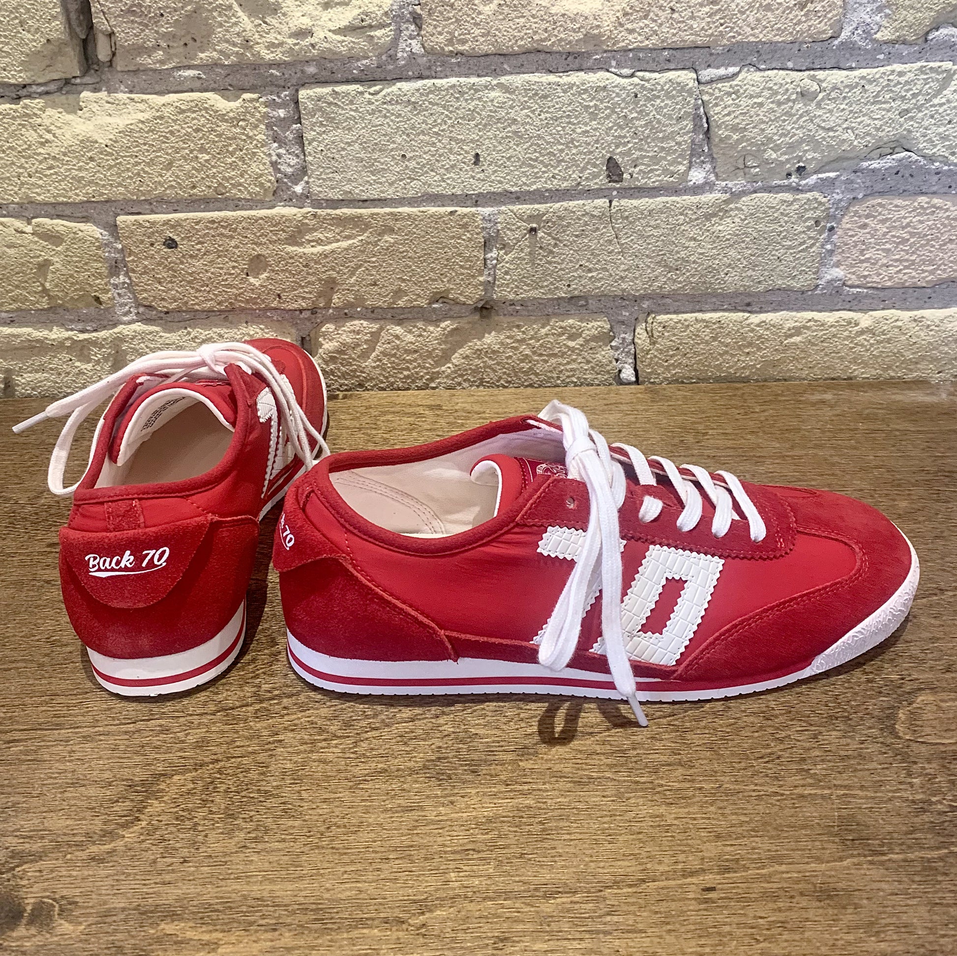 BACK 70 Leon Red - shoostore