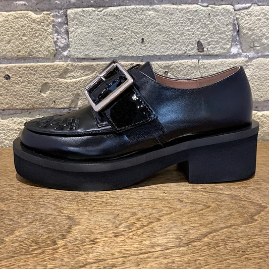 All Black Woven Solid Lugg