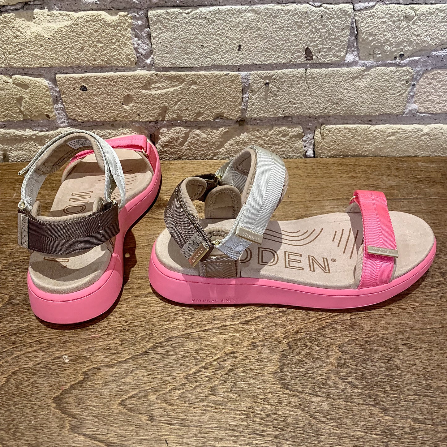 Woden Line Tricolor Sandals Raspberry Multi - shoostore