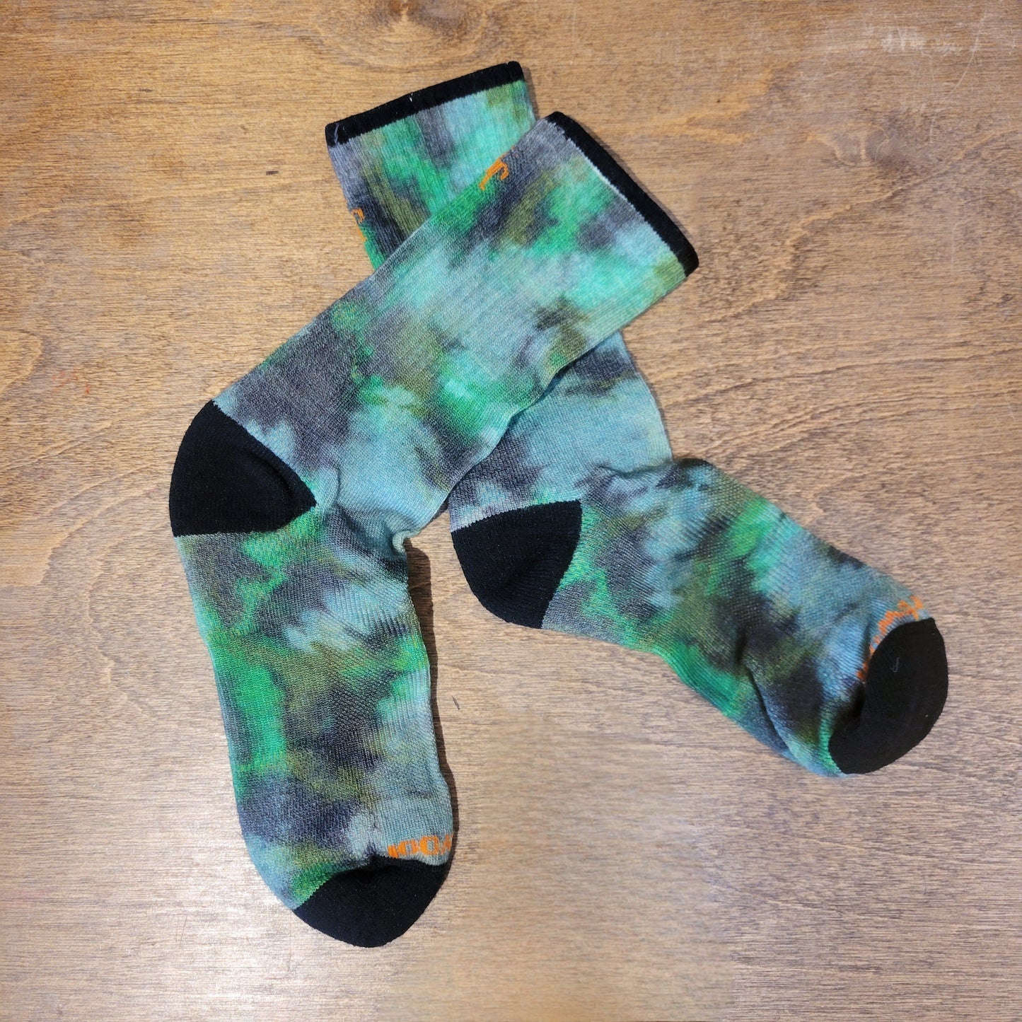 Athletic Far Out Tie Dye Print Crew Socks - Green