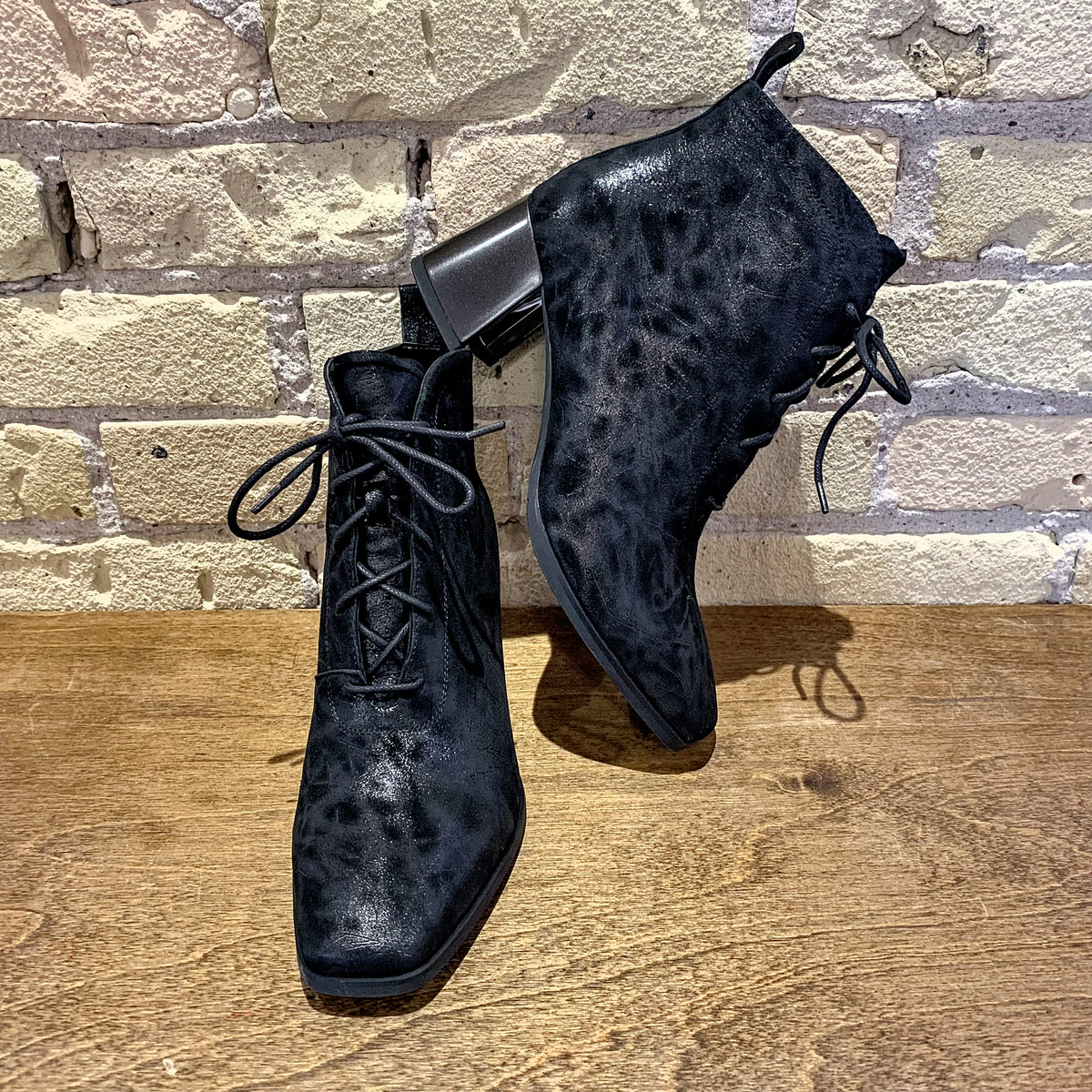 Azura Lacemeup