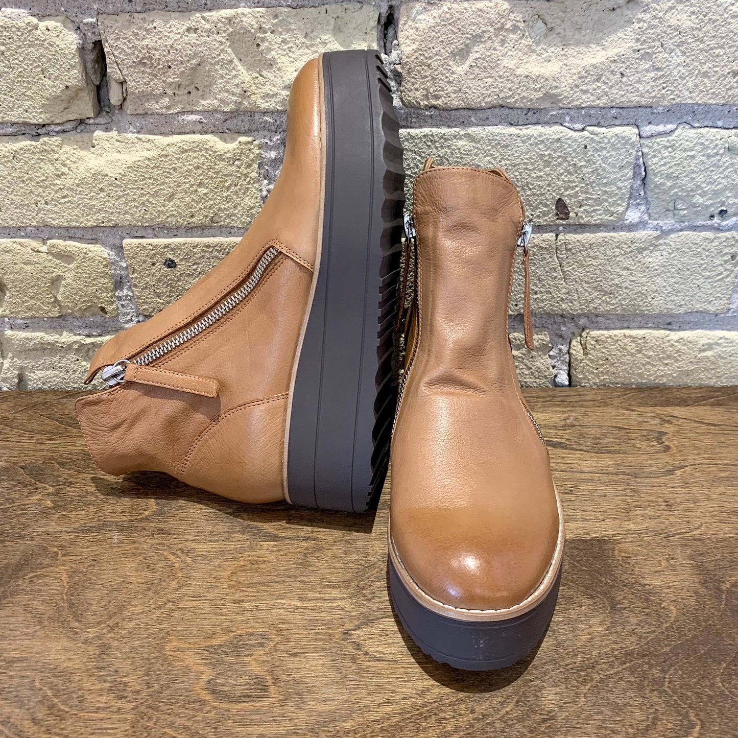 Silent D Nene Tan Leather Chocolate Sole