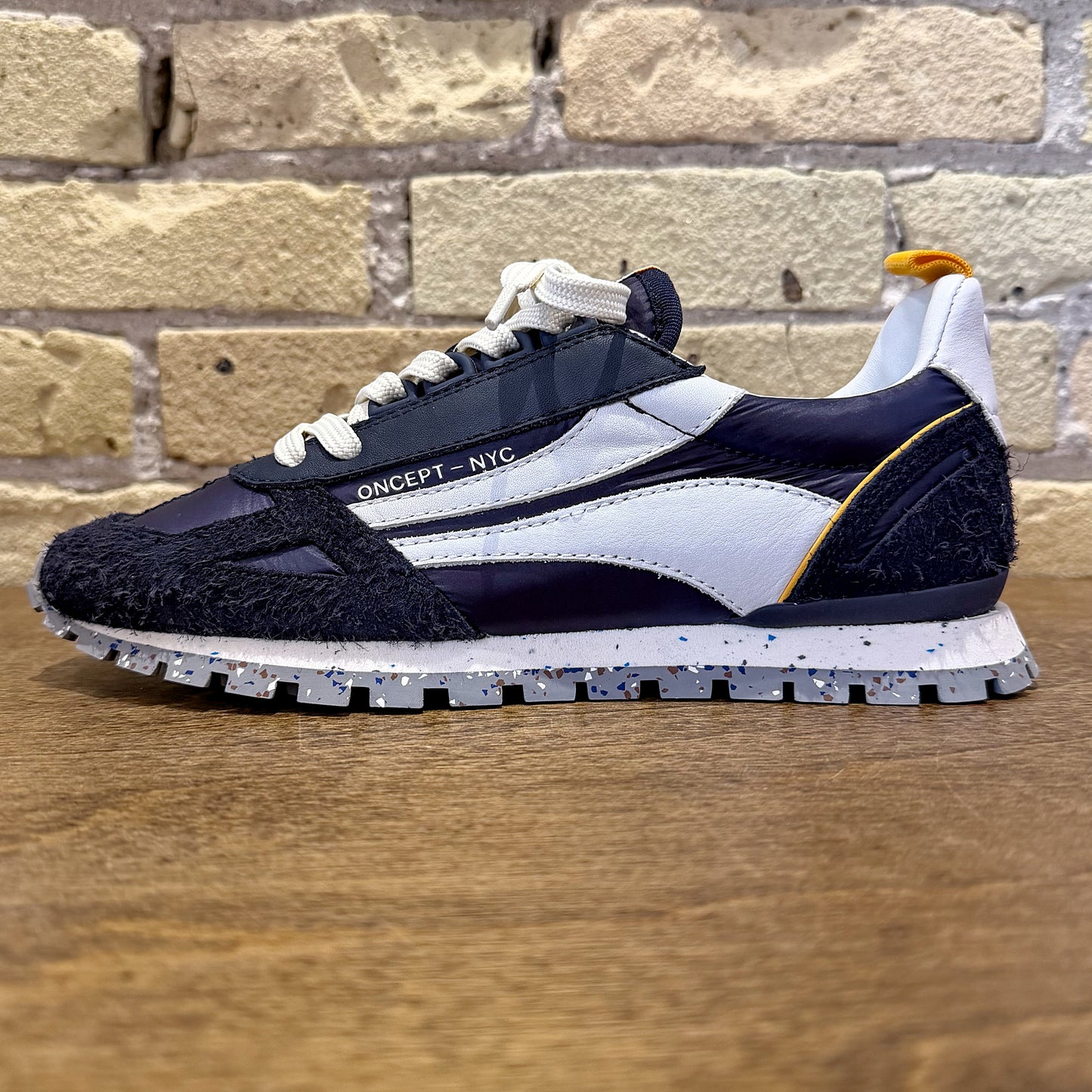 Oncept Toronto Indigo