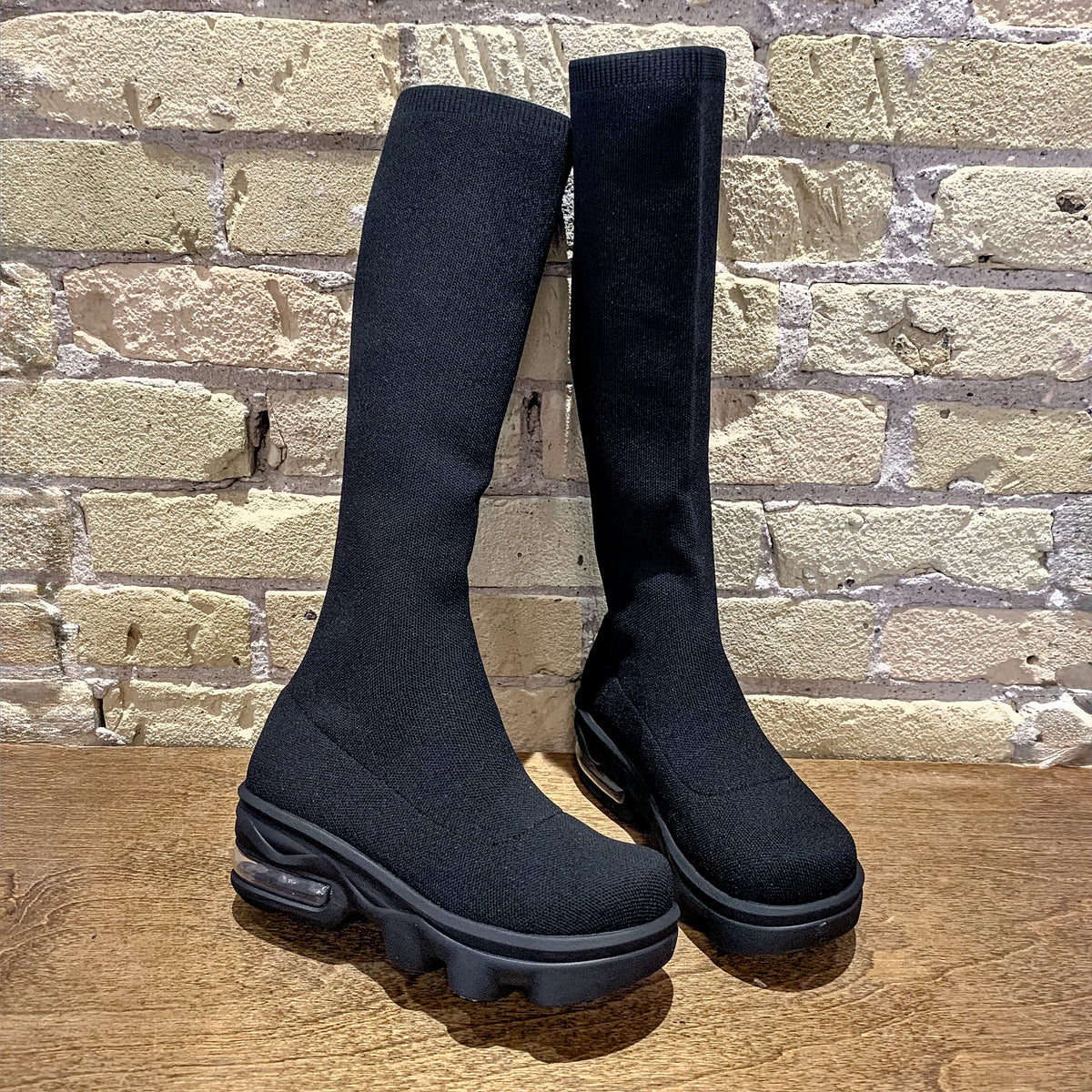 ALL BLACK Hi Air