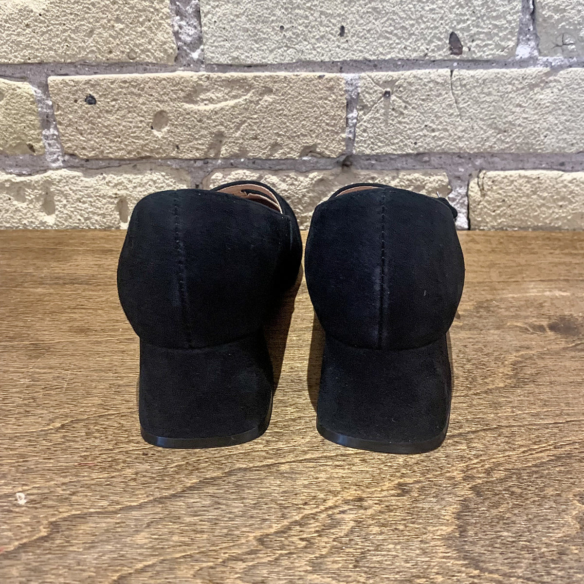 ALL BLACK T Block Pump Black