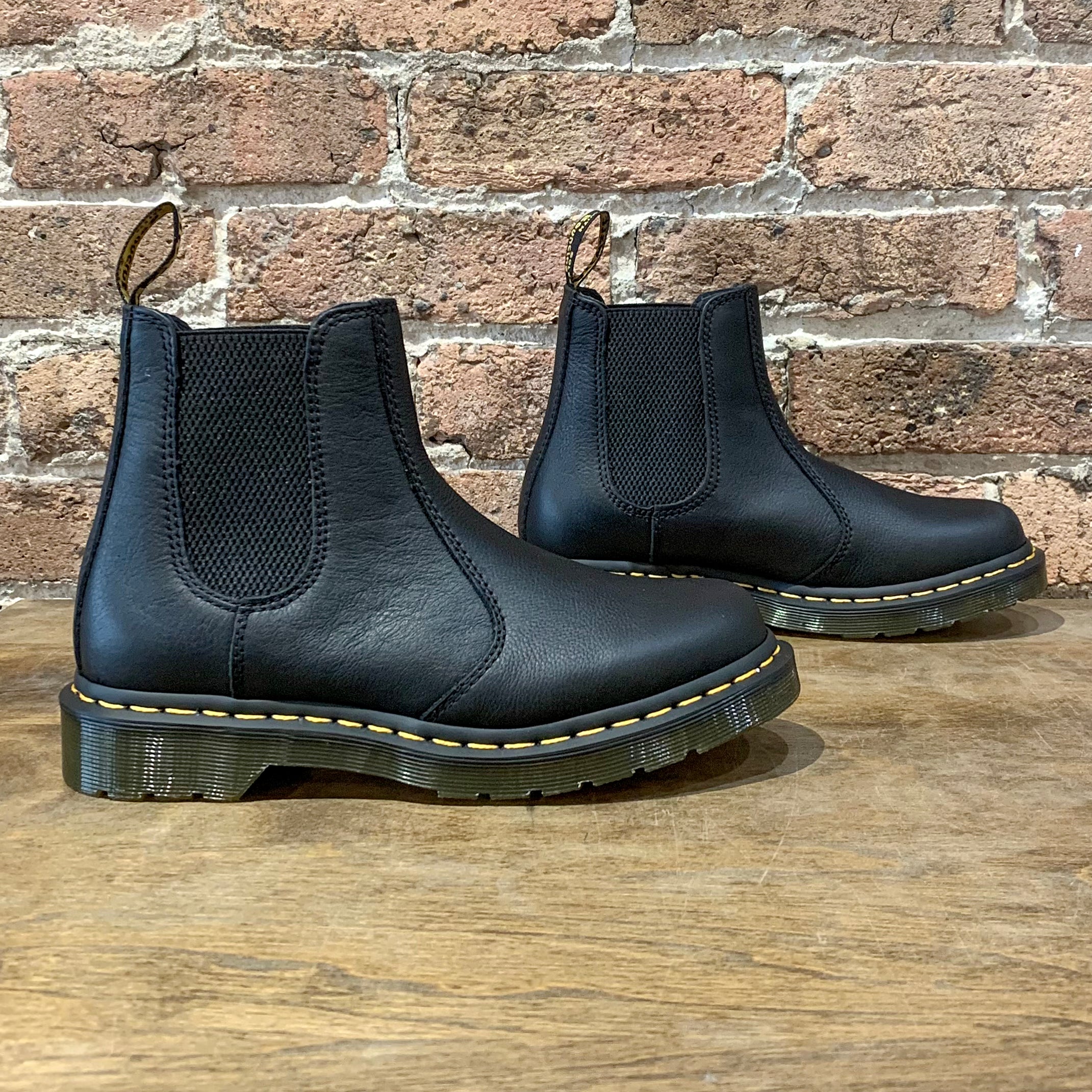 Dr martens 2976 zip leather ankle boots 2024 in black