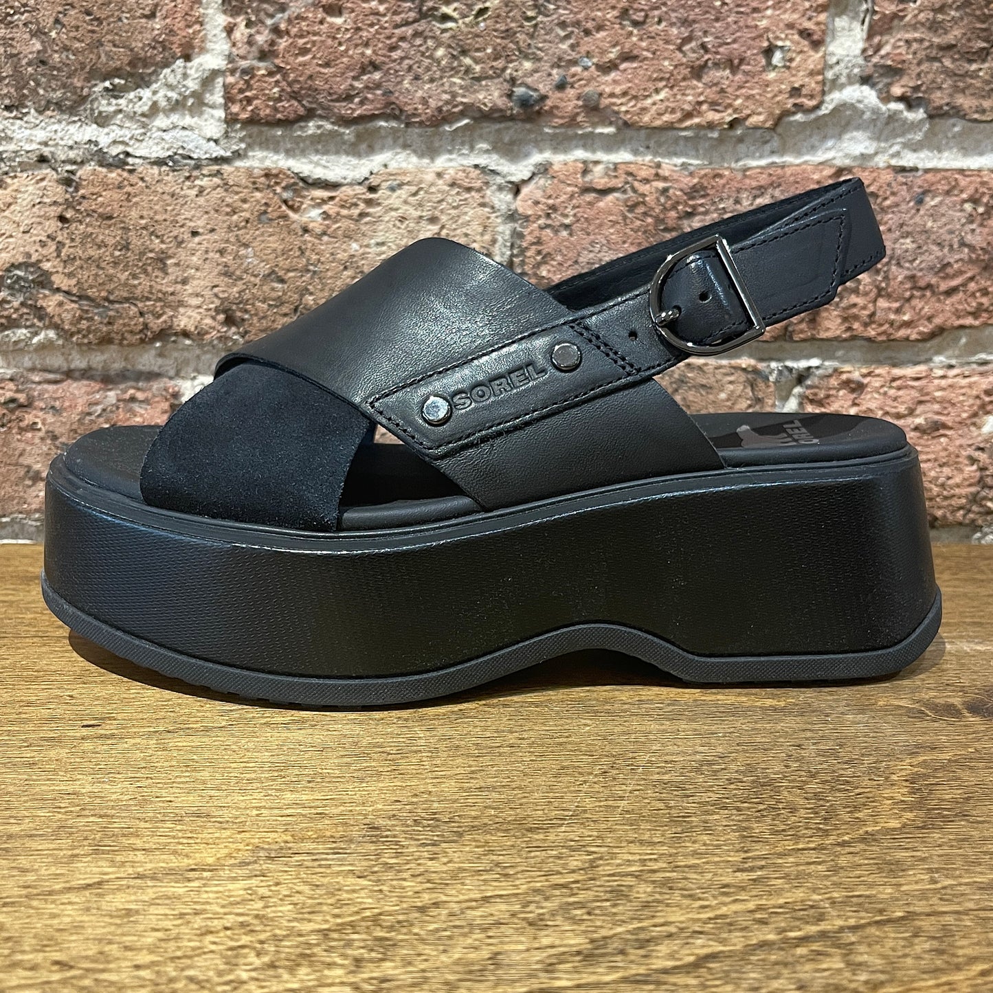 Dayspring™ Crisscross Sandal Black