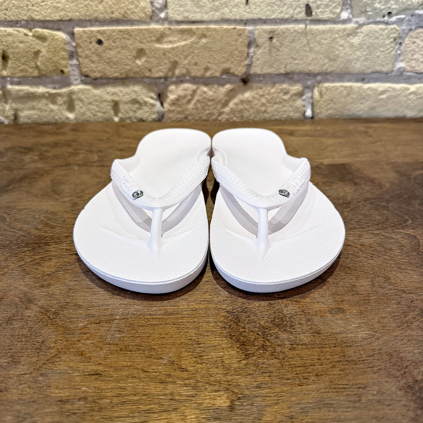 Archies Crystal White - Arch Support Flip Flops