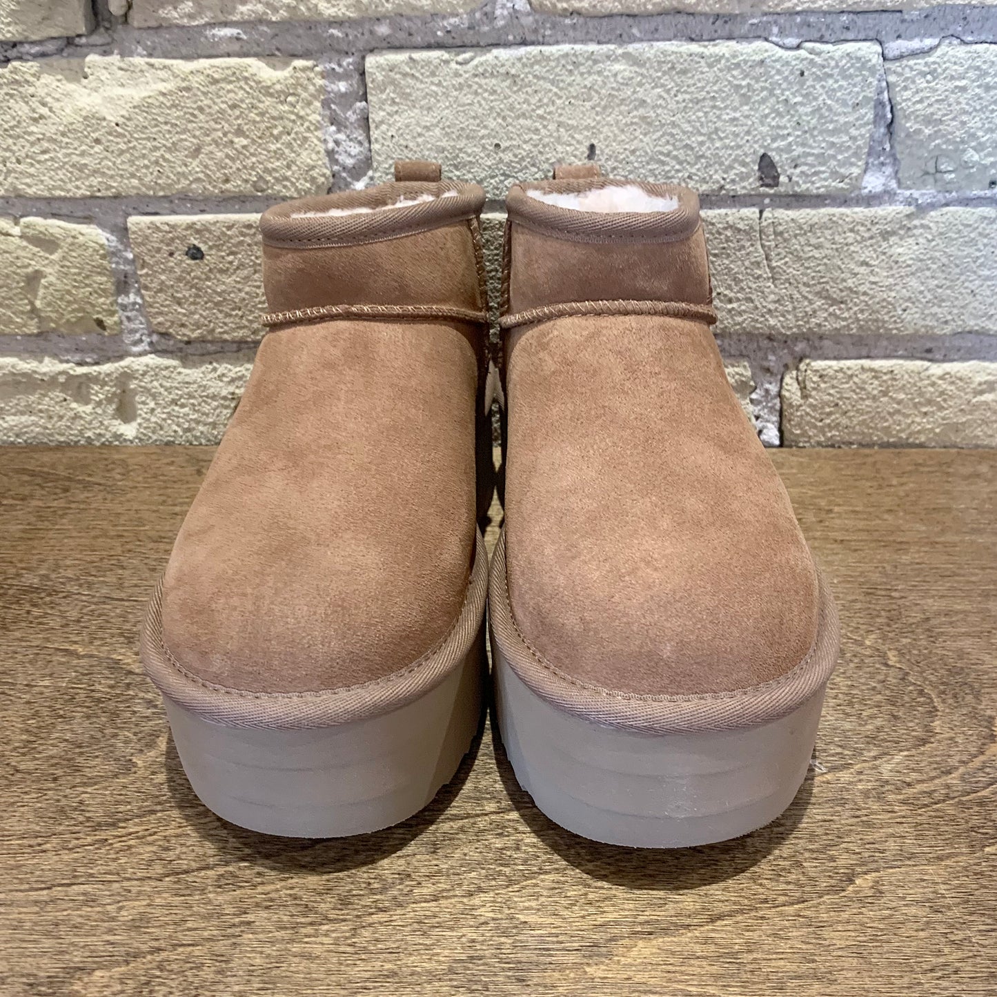 UGG Women's Classic Ultra Mini Platform