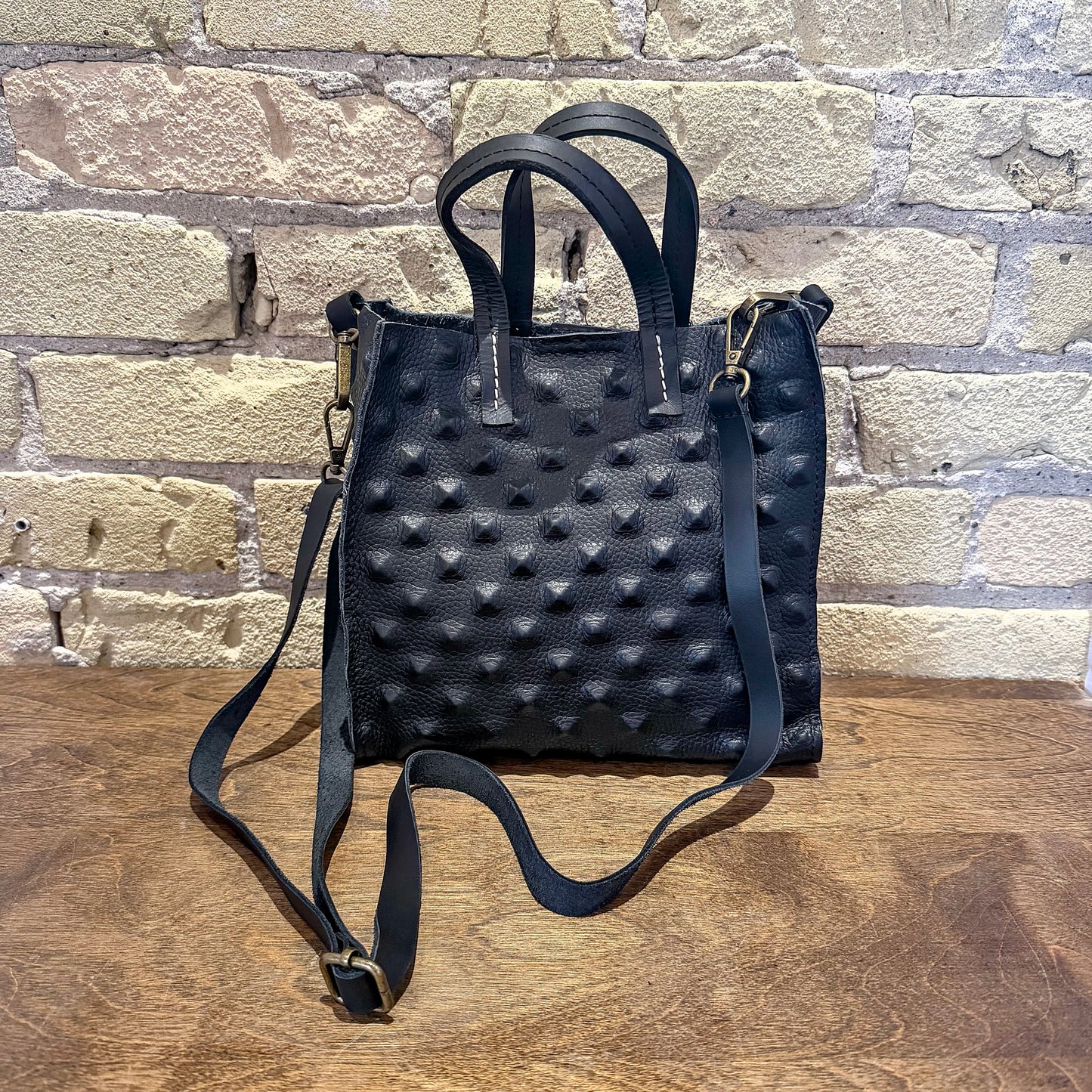 ALL BLACK Mini Pebble Black
