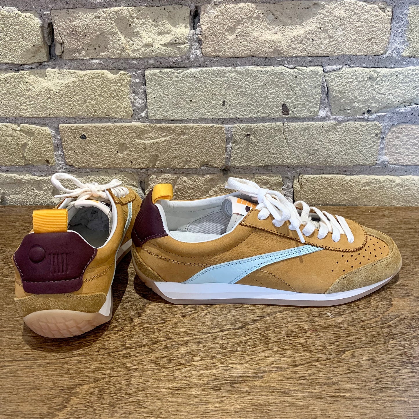 Oncept Stockholm Caramel