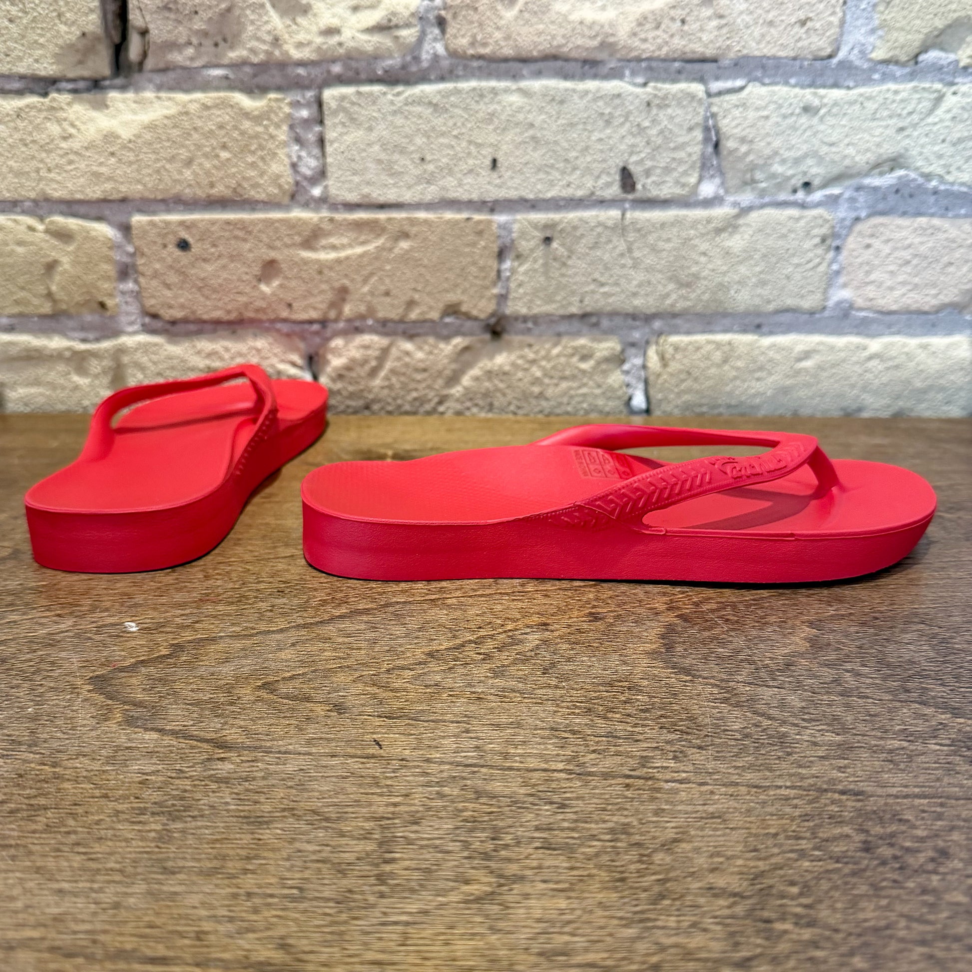 Archies Chili Red - Arch Support Flip Flops - shoostore