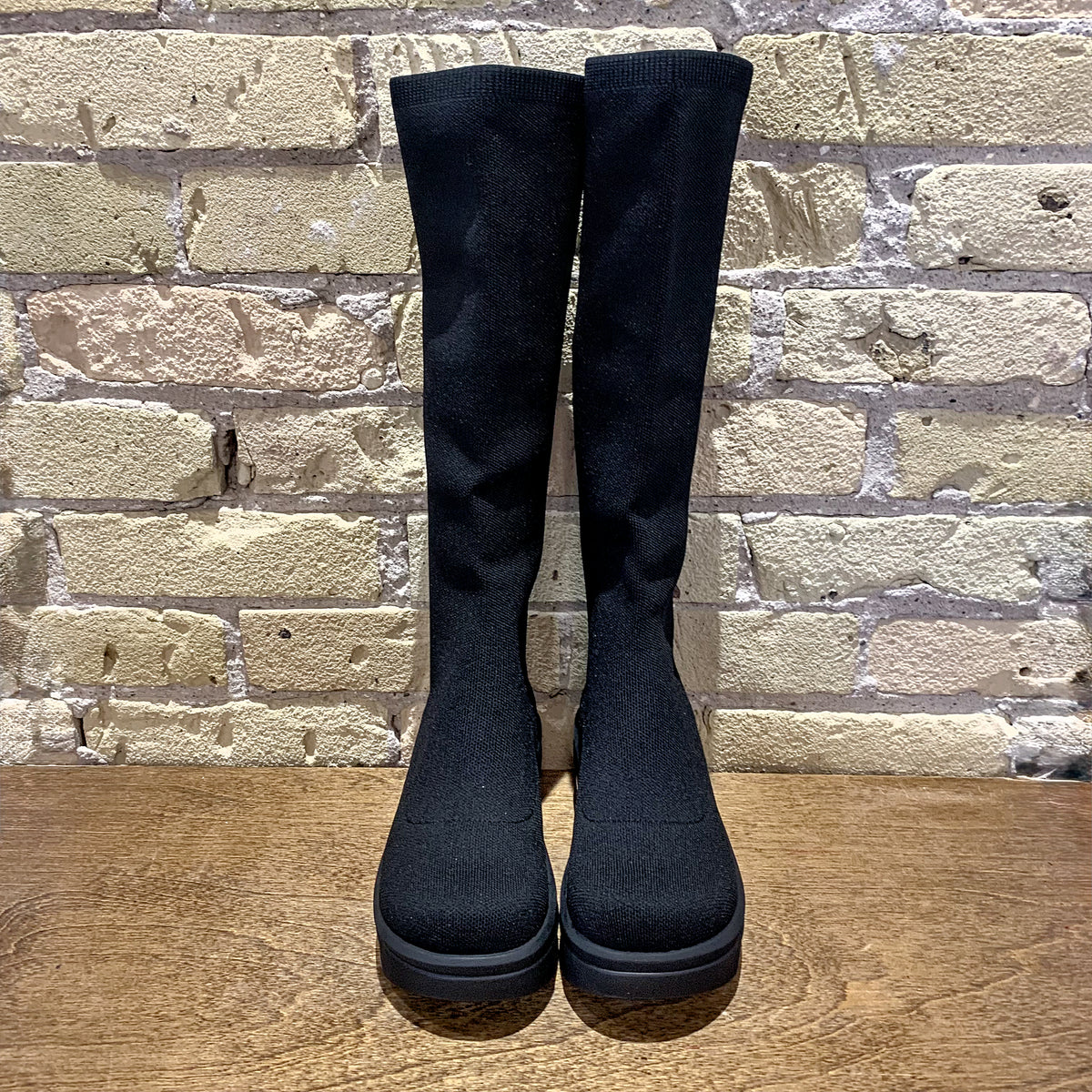ALL BLACK Hi Air