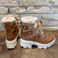 Sorel JOAN FRWD™ COZY BOOT WP Tawny Buff/Honey White